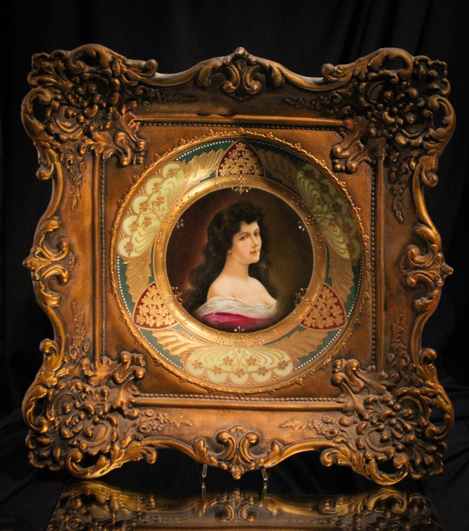 Framed Amorosa Royal Vienna Plate in Original 15" Frame (1 of 8)