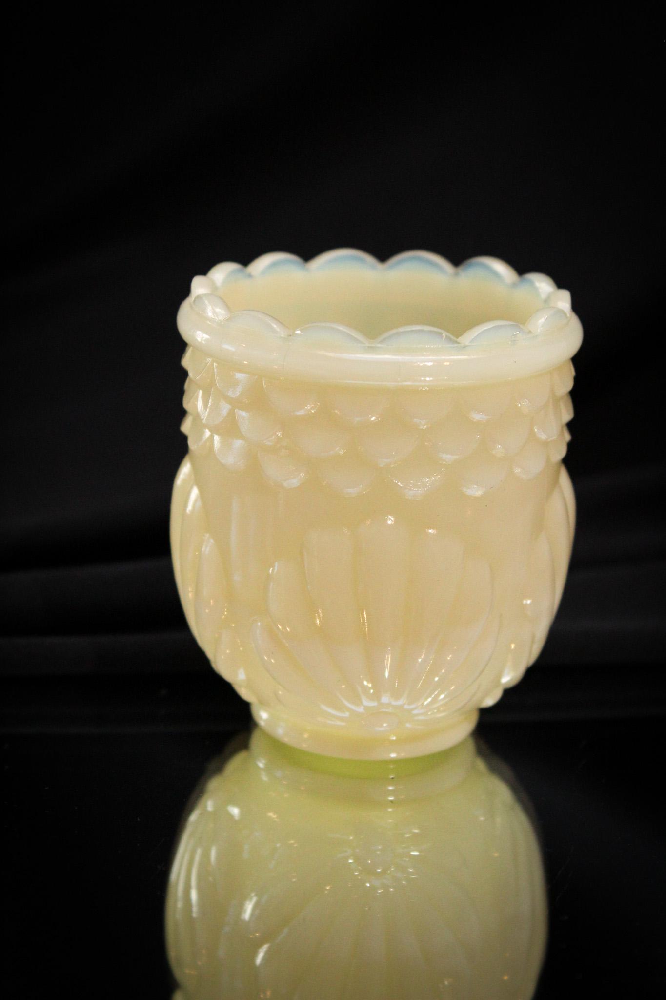 Scarce Custard Viictorian Shell & Fishscale Victorian Glass Toothpick (1 of 3)