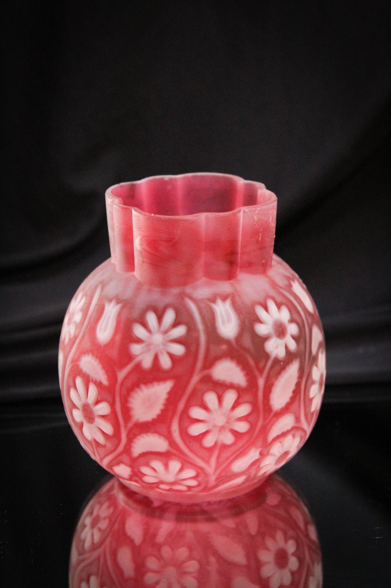 Findlay Floradine Glass Cranberry Opalescent Satin Spooner (1 of 9)