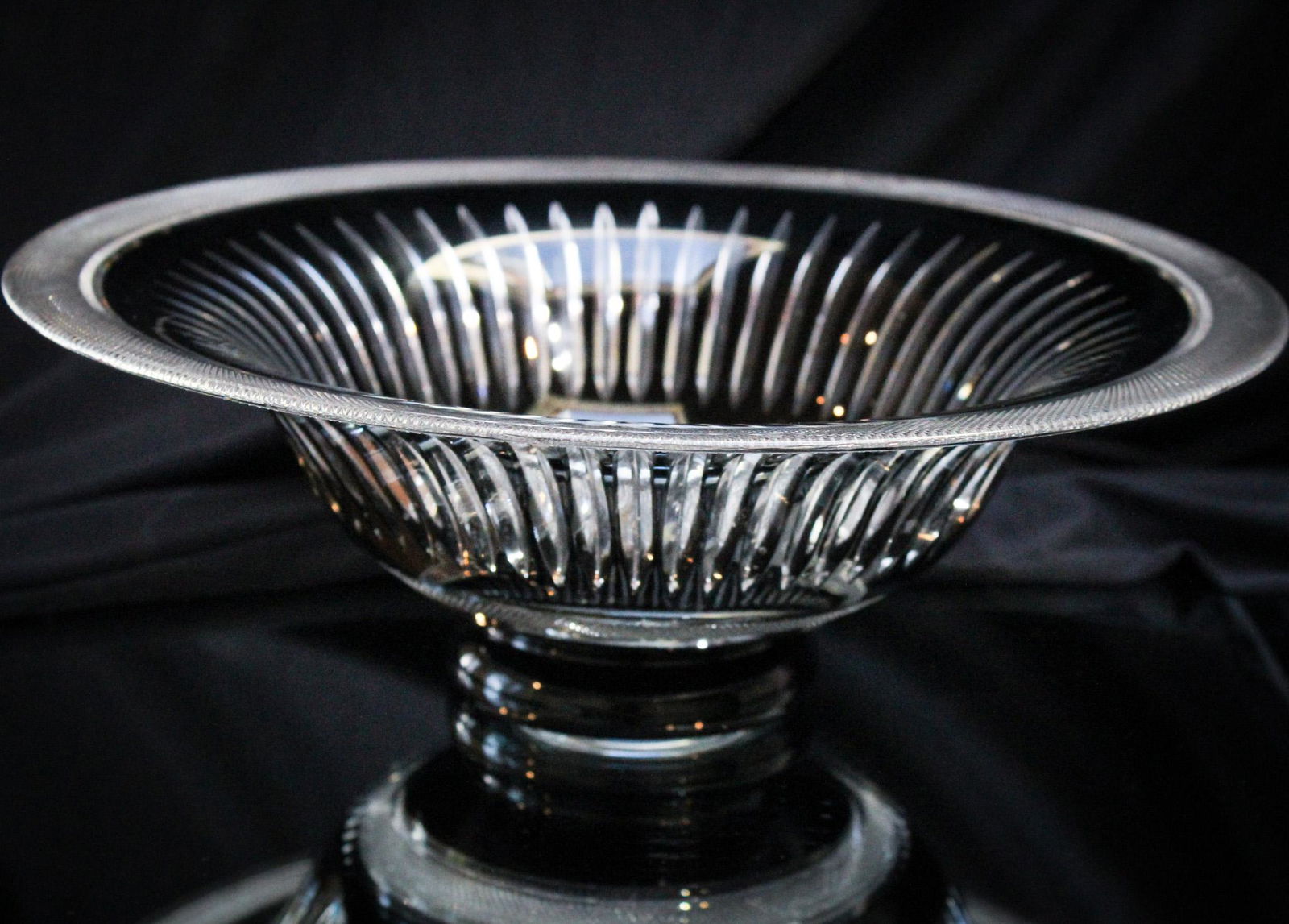 Signed Libbey Ebony Cut to Clear 11" Glass Bowl (1 of 7)