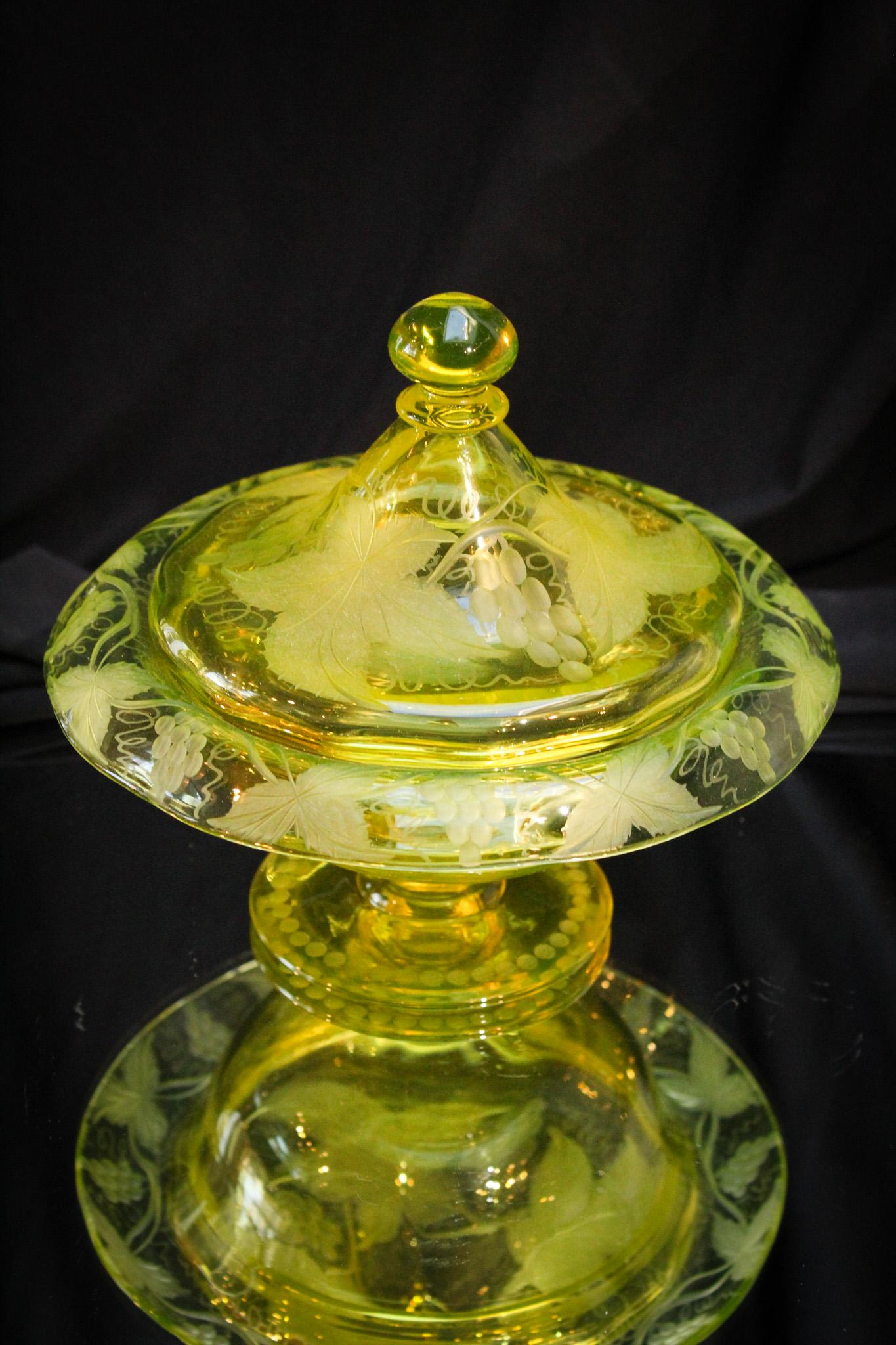 Pairpoint Canaria Vaseline Glass Grape Covered Compote (1 of 11)