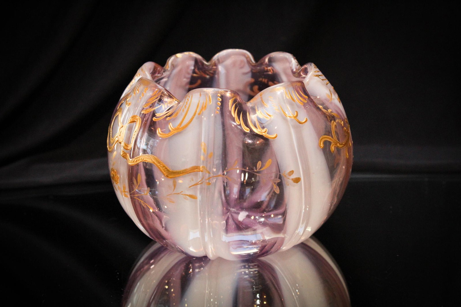 Amythest Opalescent Victorian External Rib Decorated Rose Bowl: What a stunning example of Victorian rose bowls. This piece is amythest opalescent. Protruding external rib optic pattern to the glass. Expertly decorated. One very special piece of art glass. It stan