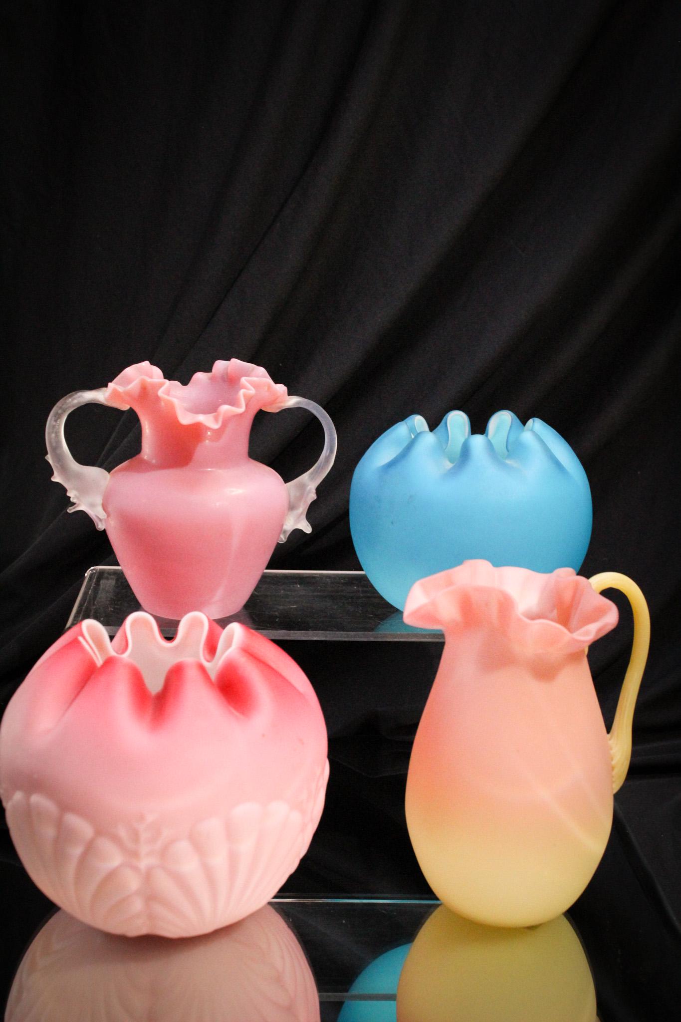 4 pc Lot Victorian Satin Glass Pitchers & Rose Bowls (1 of 8)