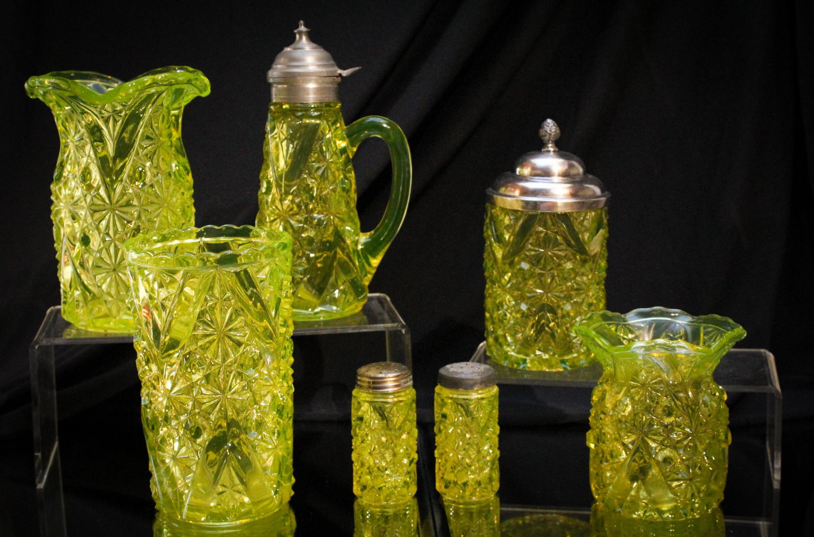 Mega Magnum Auctions 7 pc Lot Vaseline V Ornament Glass: Some tough to find and then some not pieces of Victorian vaseline Daisy & Button pattern with V ornament glass. Select offering of vaseline at it's finest. Make way on the shelf for these gems. Talles