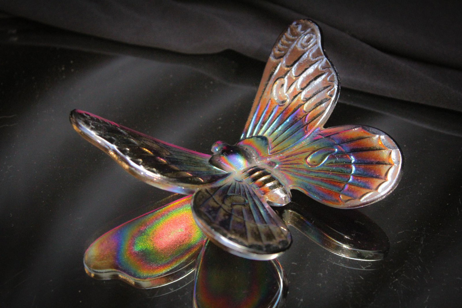 Rare and Yet Really???? Westmoreland Carnival Butterfly: Is it really the last item in the auction? And we end with a bug? Seriously. Yep. Please bid. All pitty bids accepted for this thing. Measures 4 1/2".