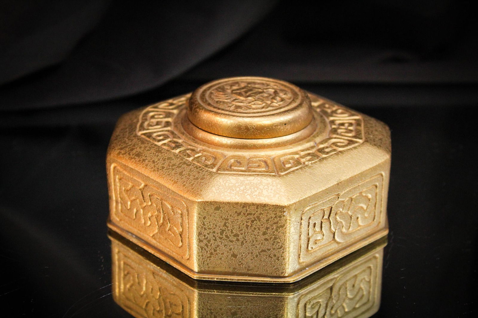 Tiffany Studios Bronze Zodiac Inkwell (1 of 7)