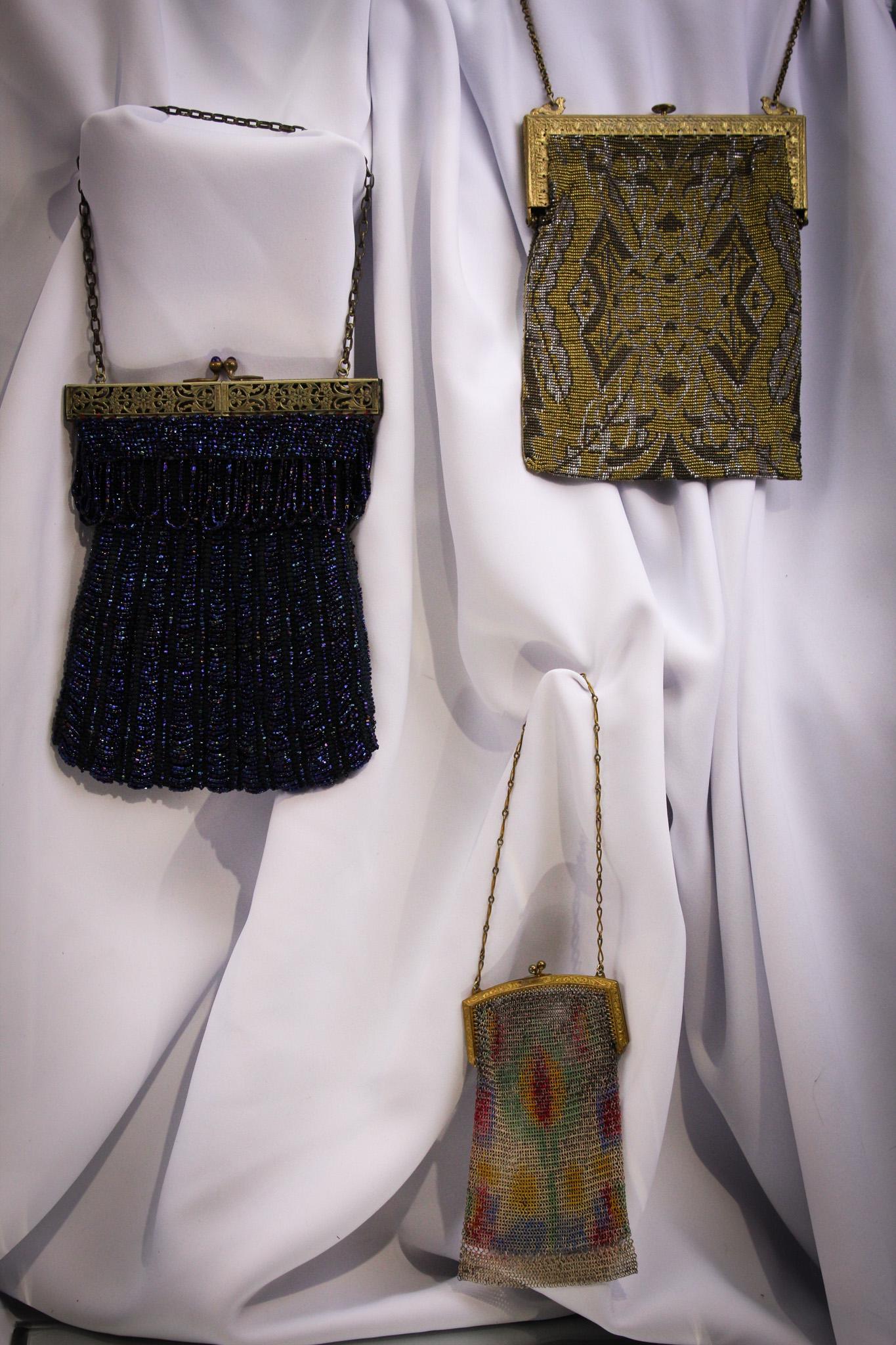 3 pc Lot Vintage Beadwork Purses (1 of 11)