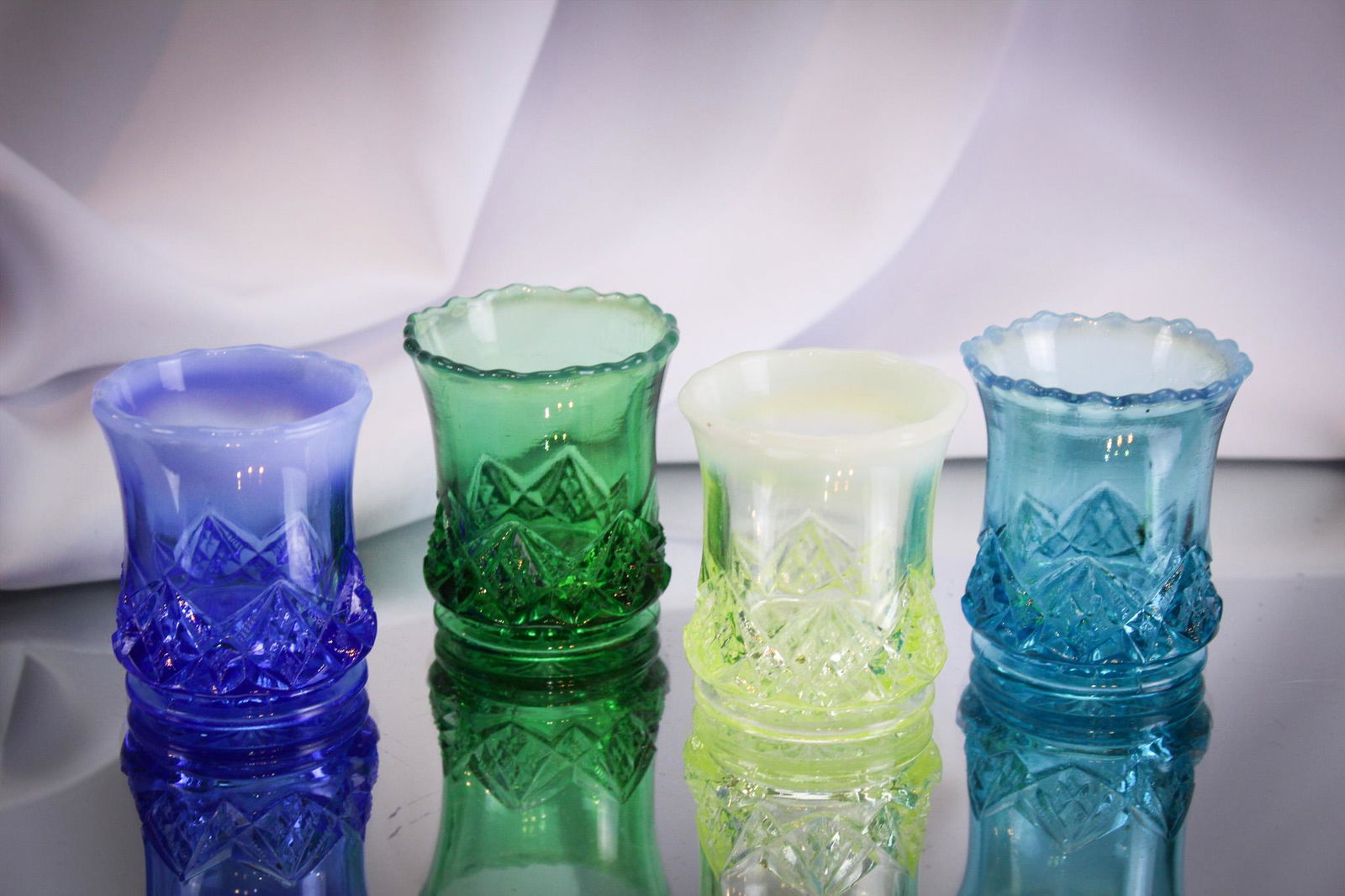 4 pc Lot Diamond Spearhead Opalescent Toothpick Holders (1 of 8)