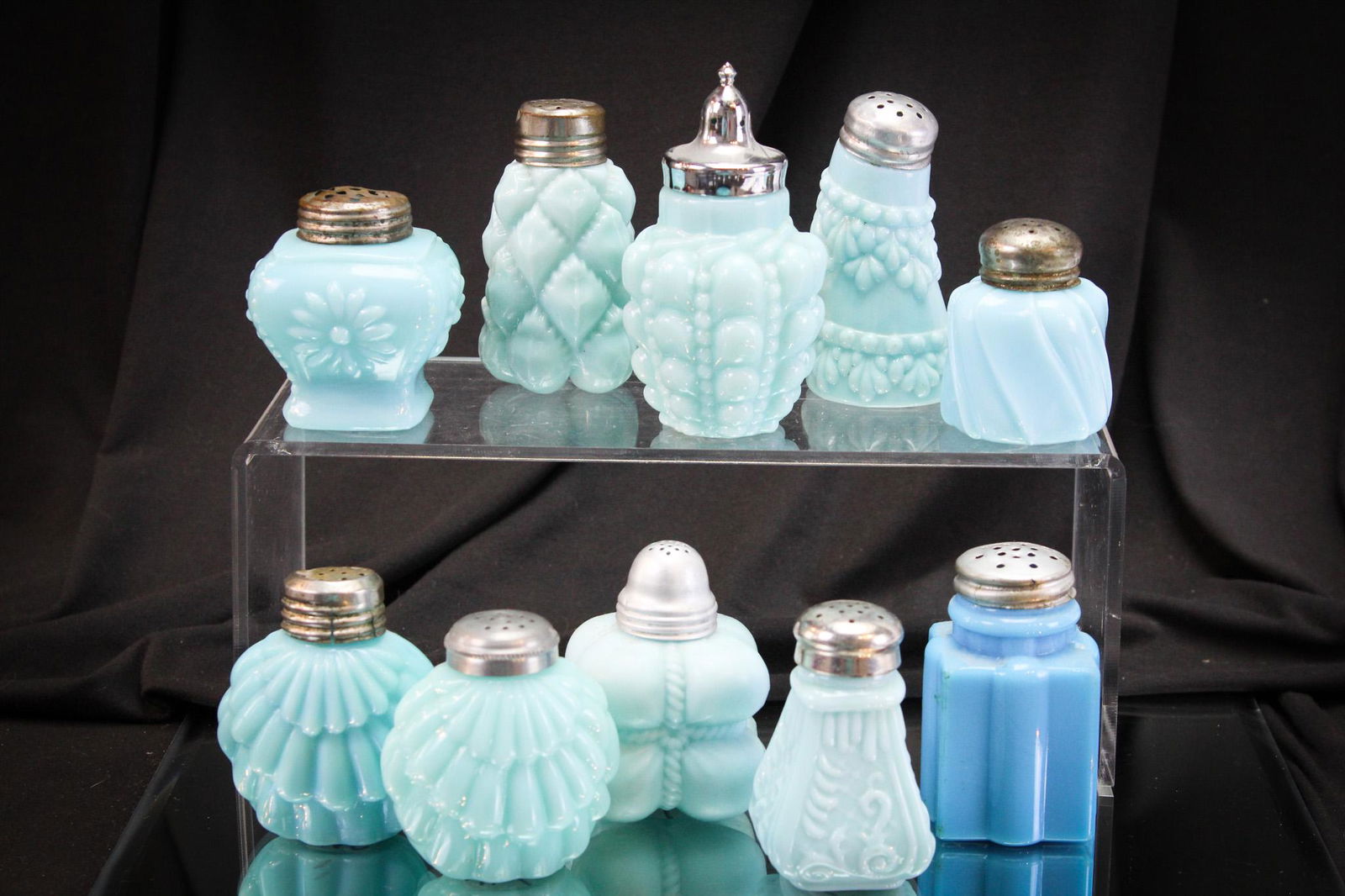 Mega Magnum Auctions 10 pc Lot Blue Glass Shakers (1 of 5)