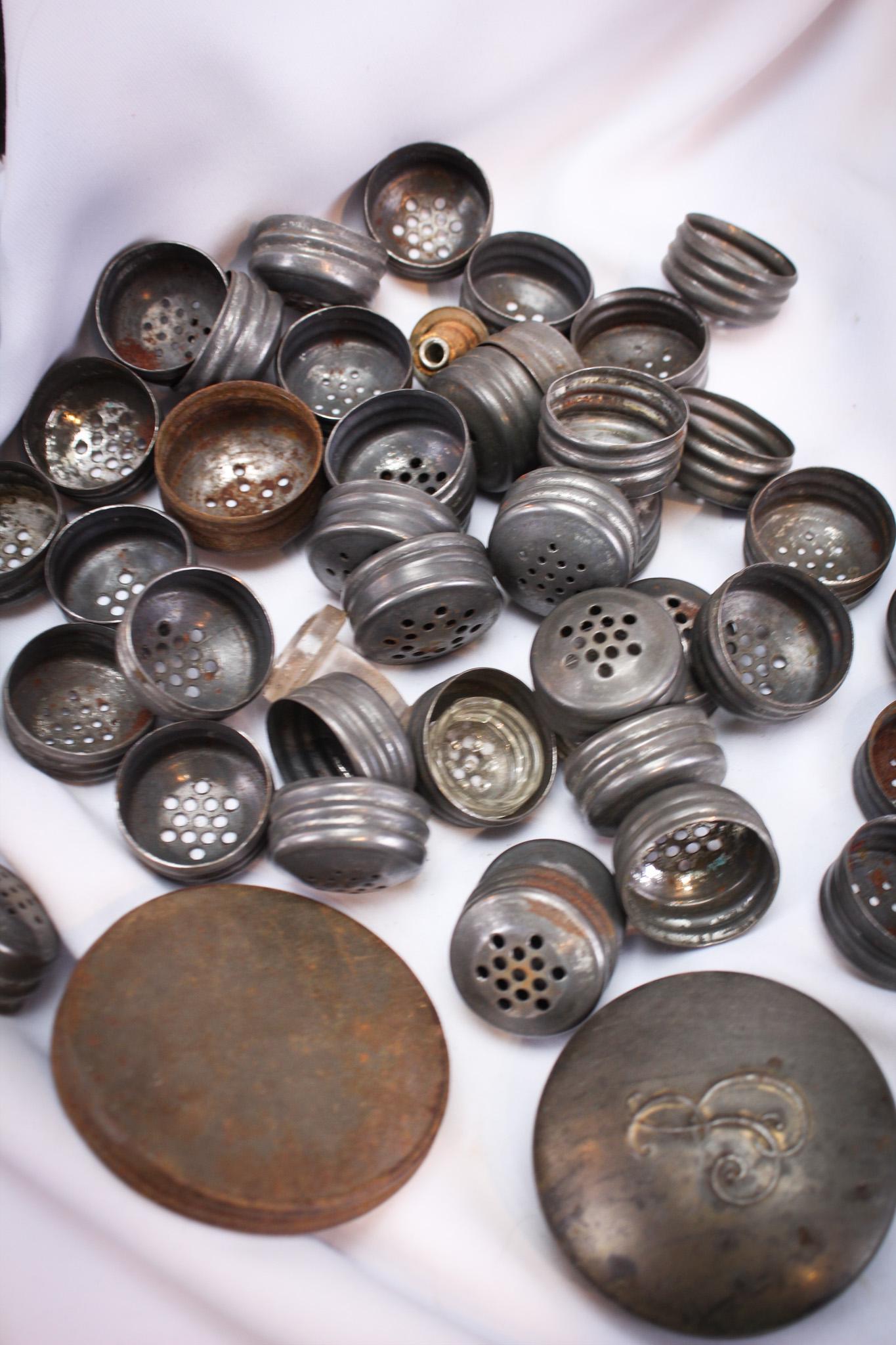 Mega Magnum Auctions 46 pc Lot Victorian & More Salt Shaker Lids (1 of 5)