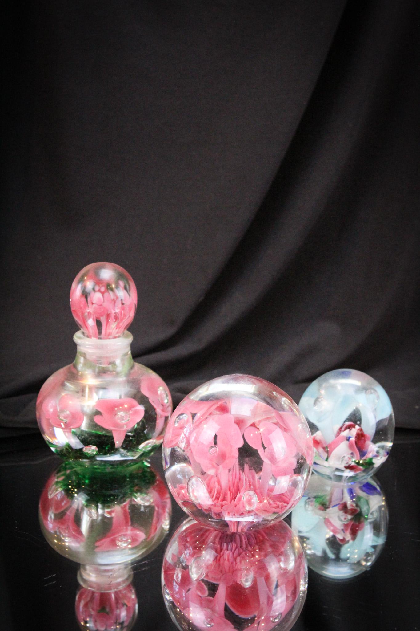 3 pc Lot Paperweight Items St. Clair & More (1 of 11)