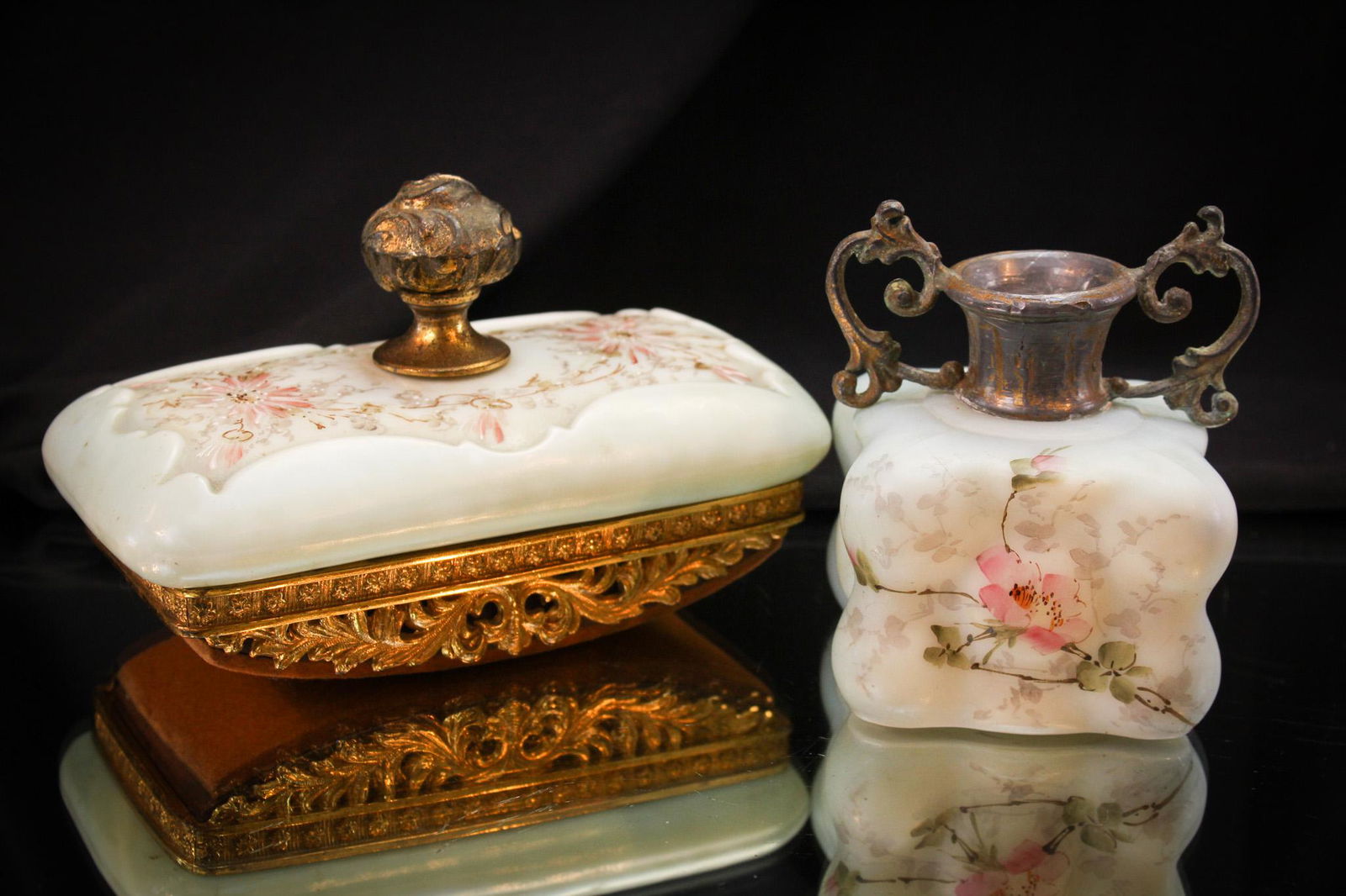 2 pc Lot Wavecrest Vase & Ink Blotter (1 of 11)