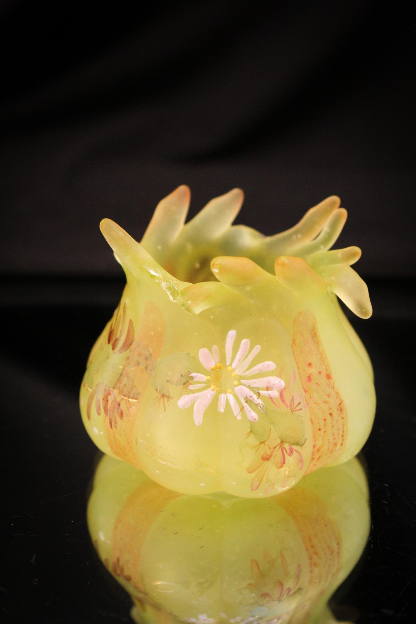 Mt. Washington Vaseline Fingers Toothpick Holder (1 of 8)