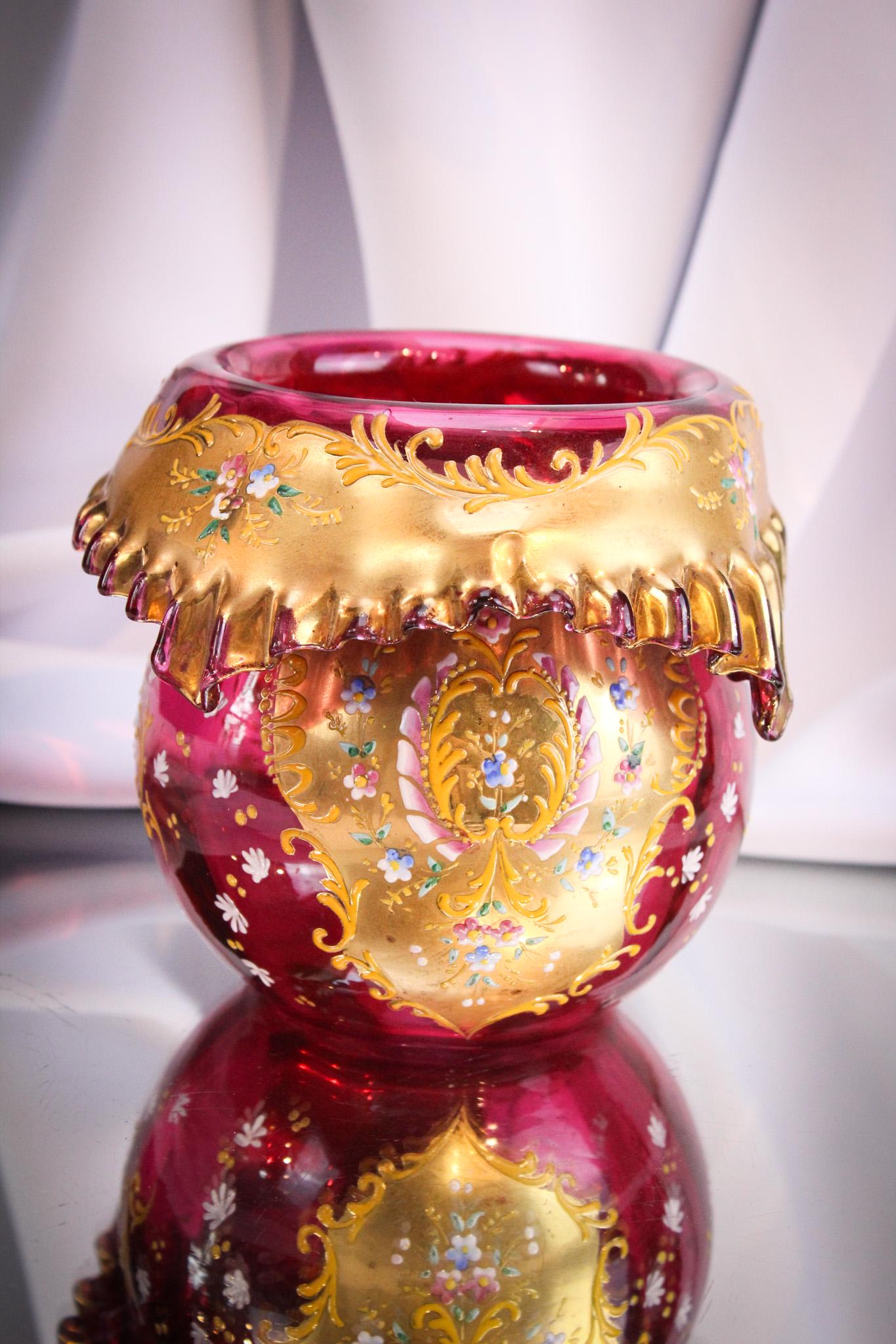 Moser Cranberry Heavy Gilt Folded Rim Large Rosebowl (1 of 8)