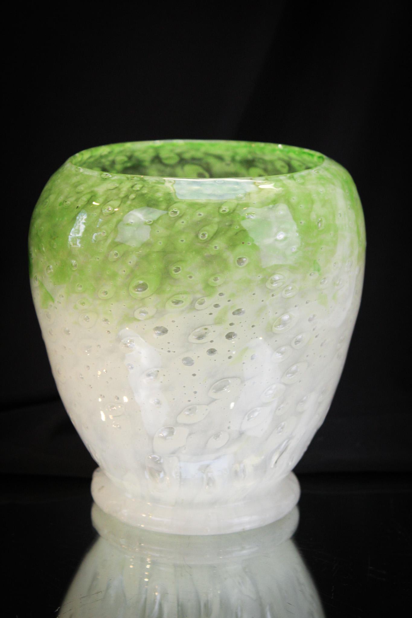 Steuben White & Green Cluthra Glass #6031 Vase (1 of 6)