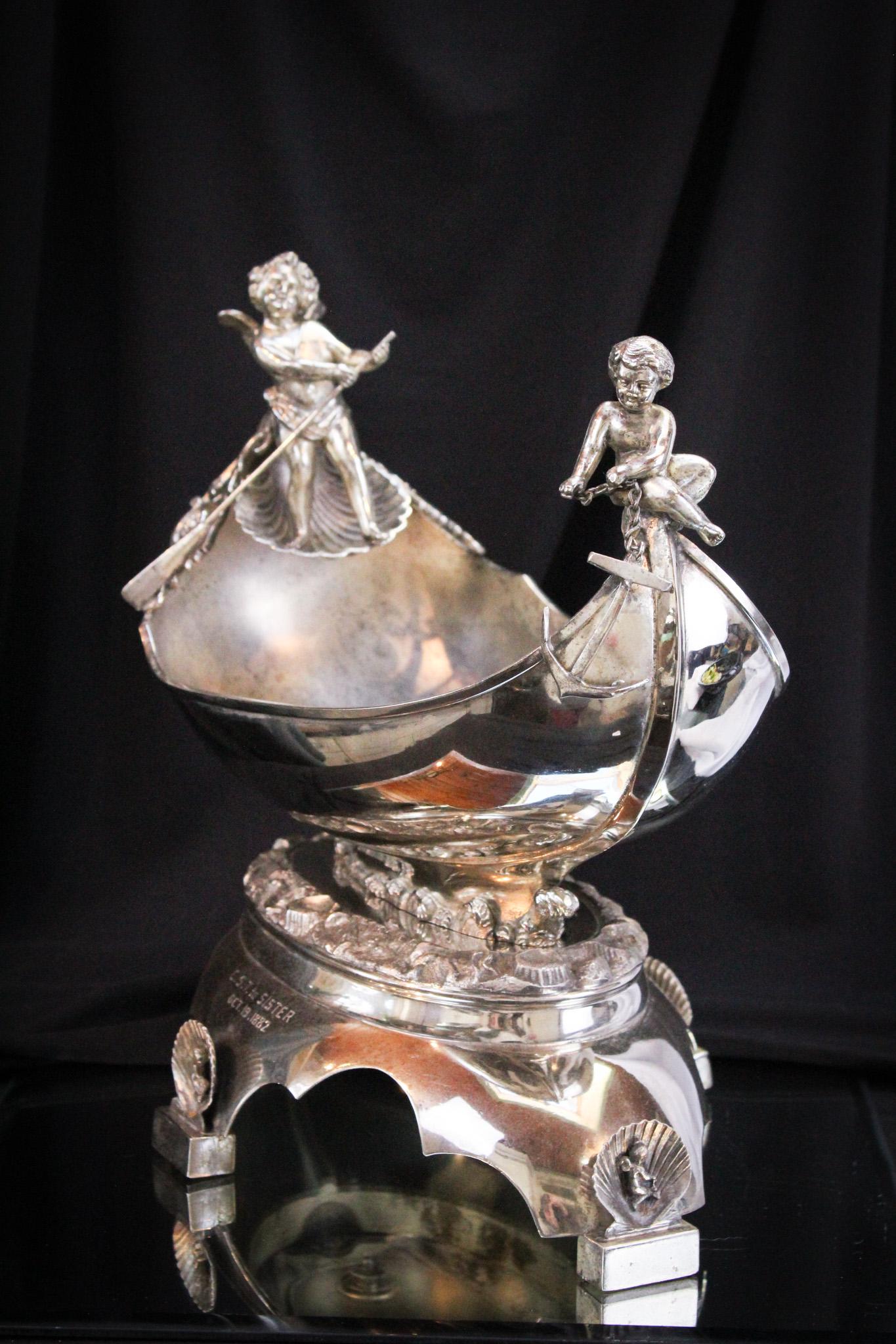 Large Impressive Victorian Meriden Silverplate Cherubs Boat Centerpiece (1 of 13)
