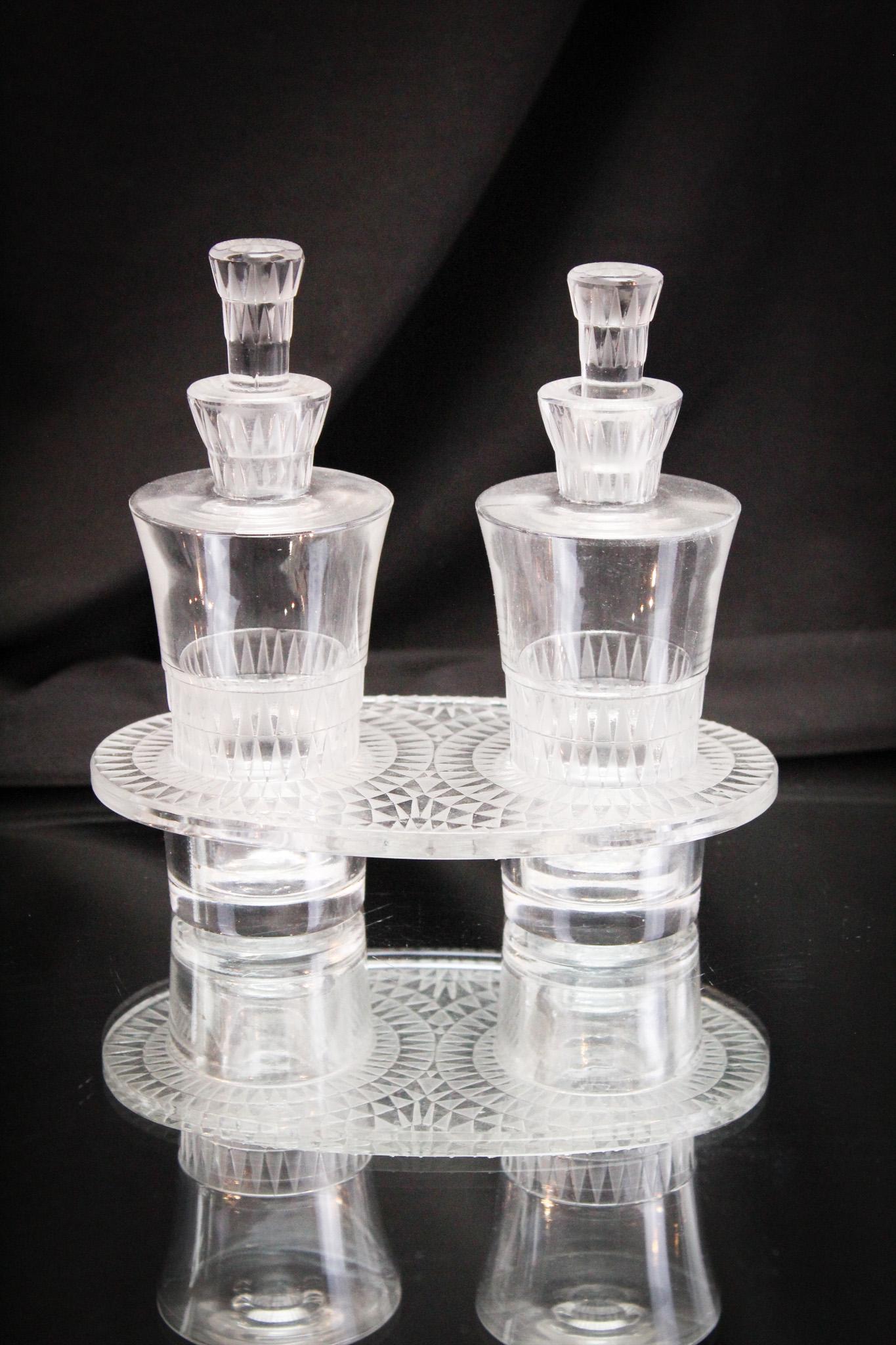 Lalique Bouguiel Glass Oil Vinegar & Tray Set (1 of 9)