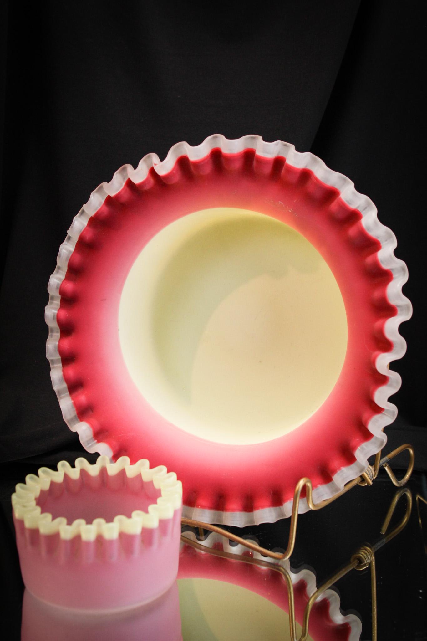 2 pc Lot Victorian Hobb's Bowls Richeleui Finger Bowl & Large (1 of 9)