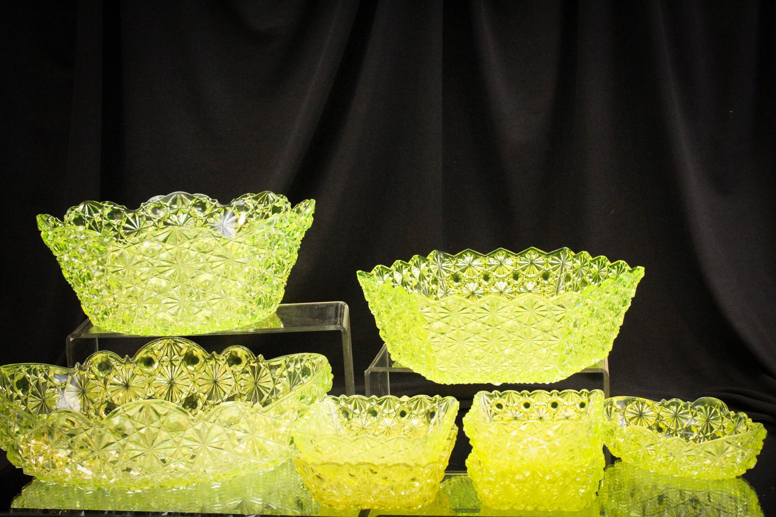 8 pc Lot Victorian Vaseline Glass Bowls & Bowls (1 of 17)