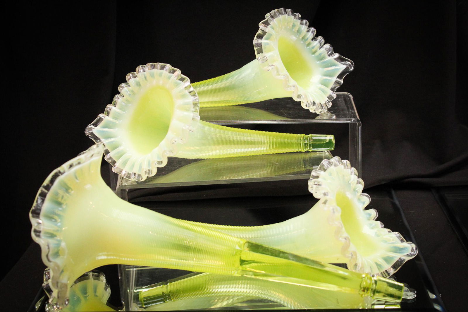 4 pc Lot Fenton LG Wright Topaz Opalescent Epergne Parts (1 of 8)