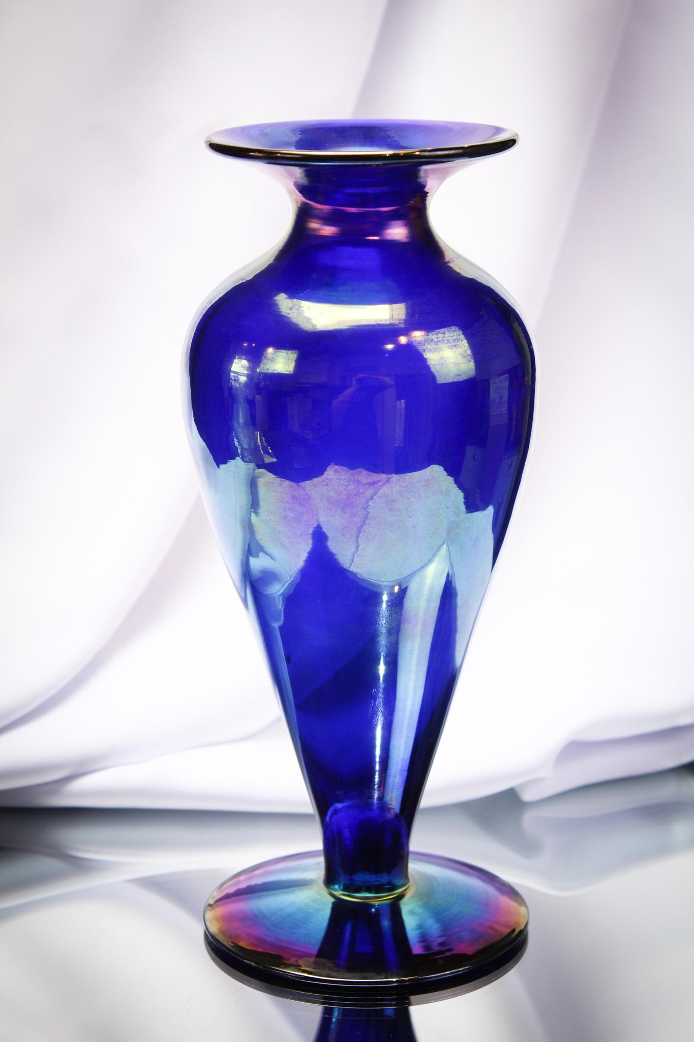 Imperial Art Glass Free Hand Mirror Cobalt Blue Lustre Vase: Exceptional offering of Imperial art glass Free Hand from the collection of Ernest L. Albanese Jr. Over-the-top wonderful Imperial Free Hand mirror cobalt blue lustre vase. Nice. It stands a regal 10 