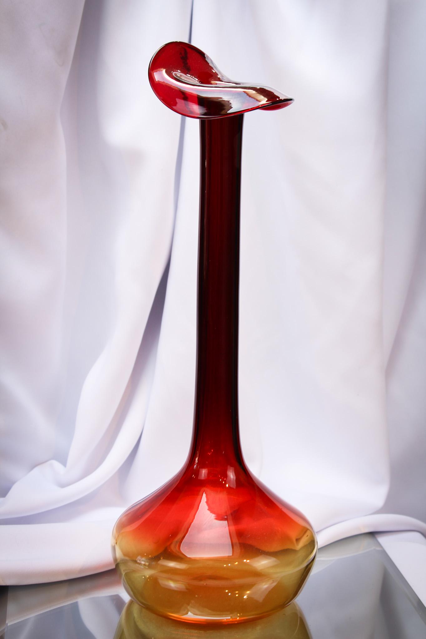 Signed Libbey Amberina Glass 17" Vase: Take note of the exceptional coloring of this great piece of signed Libbey amberina glass. Superb! This honey stands a proud 17" tall of pure glory.