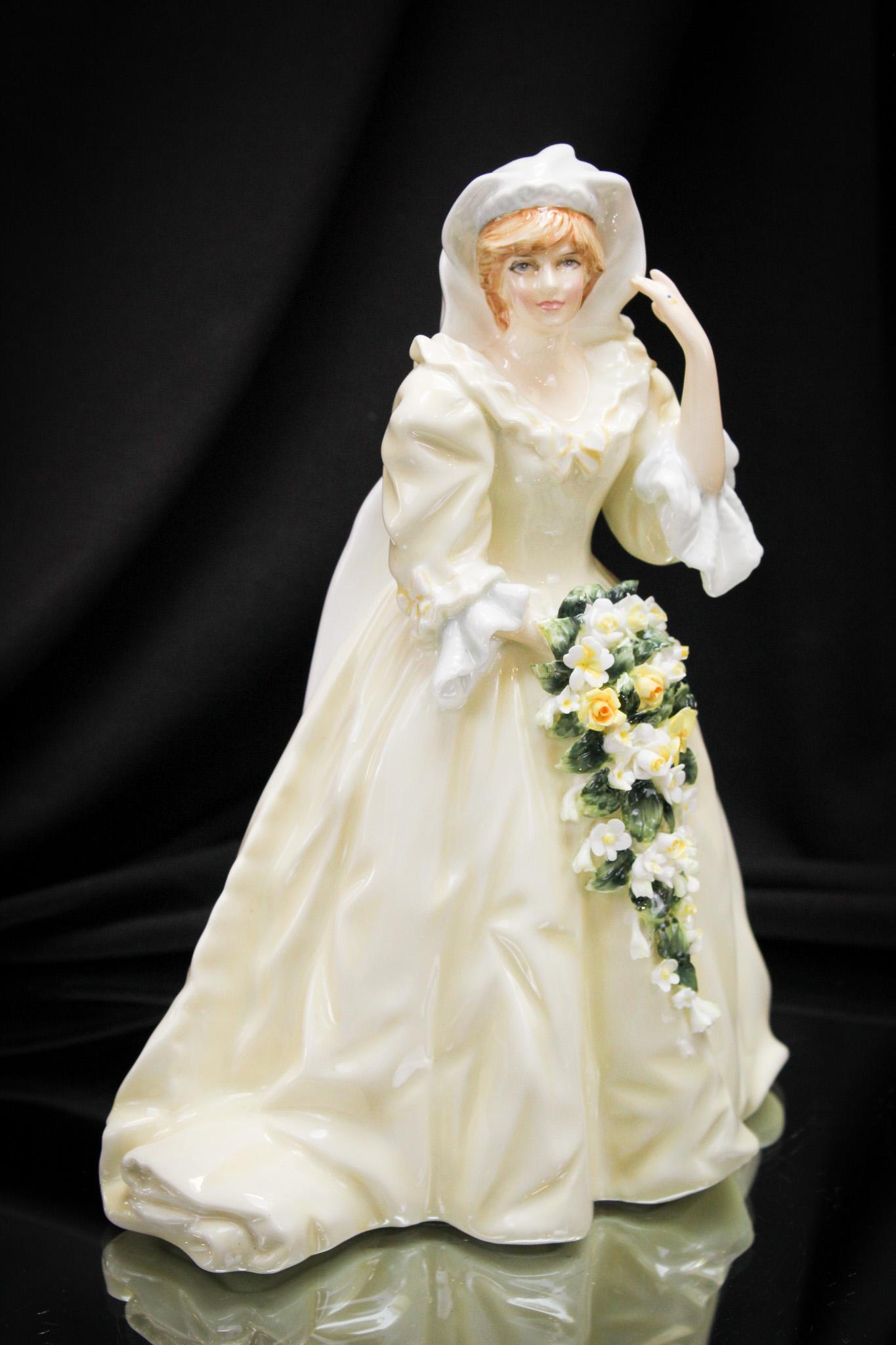 Royal Doulton "The Princess of Wales" Figurine HN 2887: Gorgeous Royal Doulton of Princess Diana "The Princess of Wales" figurine. She stands 8" tall and is numbered HN 2887.