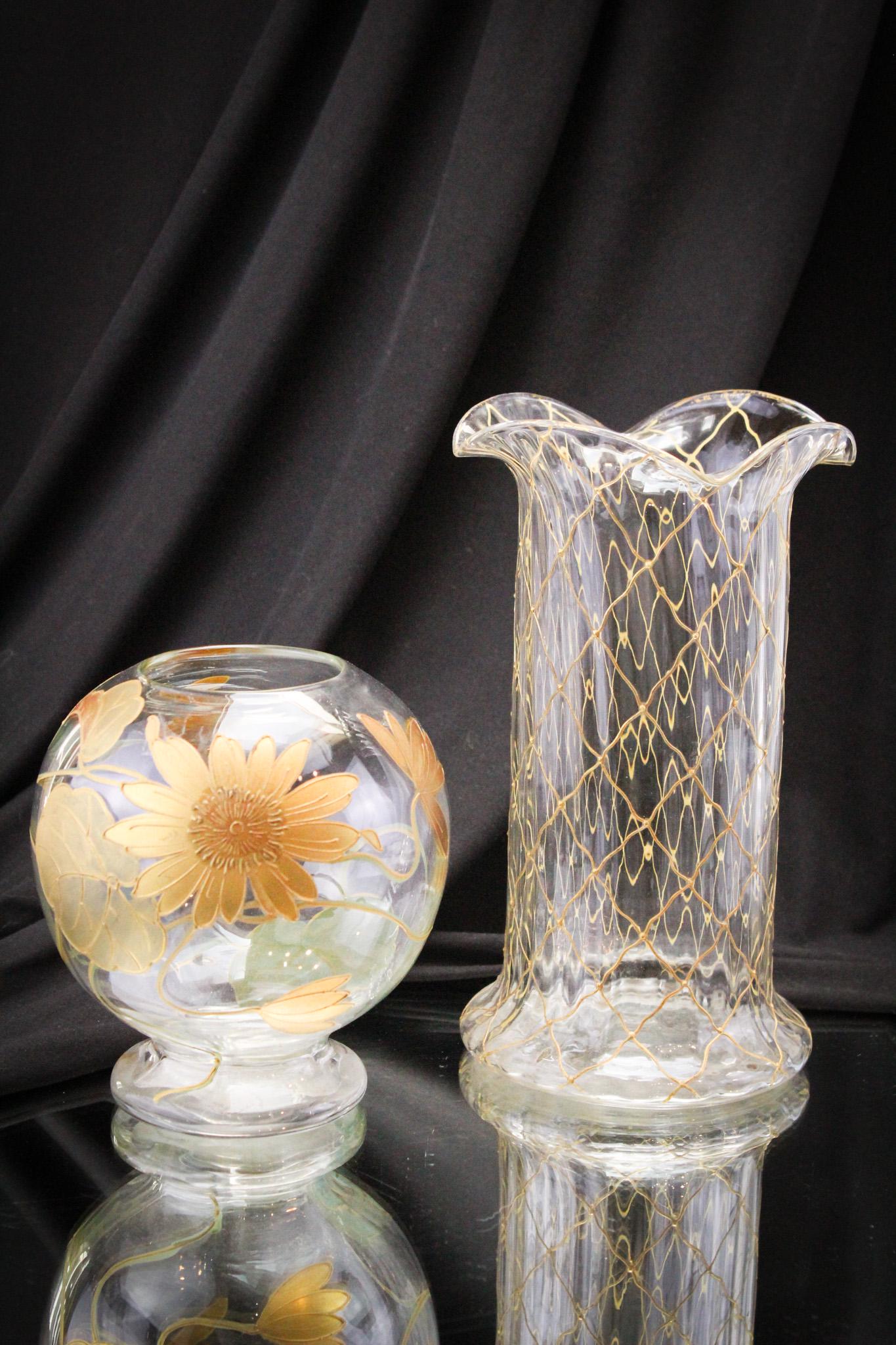 2 pc Lot Mt. Washington Verona Victorian Glass: Two fine items of Mt. Washington glass offered together in one lot. Lot consists of Verona decoration on two vessels: A vase and rose bowl. Floral decoration on the rose bowl and the vase have an allo
