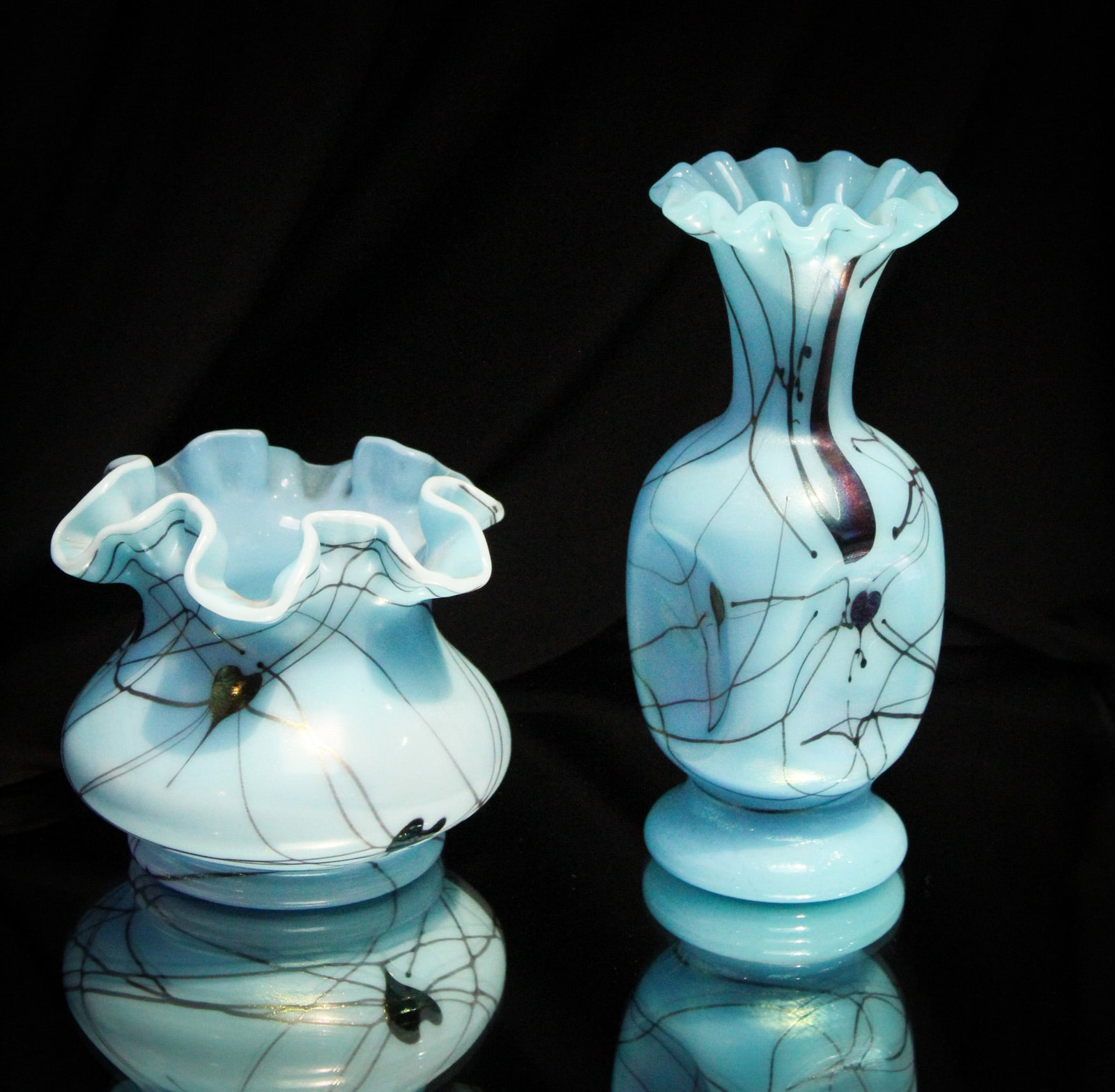 2 pc Lot Fenton Glass Turquoise Glass Hanging Hearts Vases: Beautiful offering of two turquoise Fenton glass vases with "Hanging Hearts" decoration.