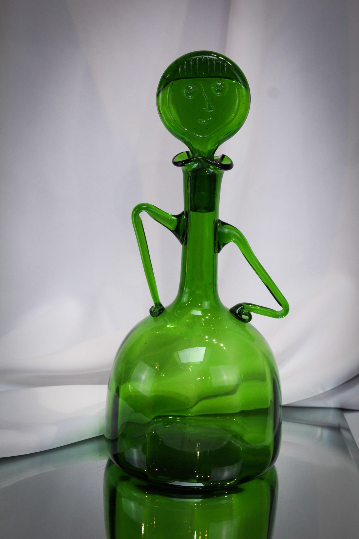 Rare Blenko Joel Philip Myers Lady Decanter: What a find here folks! A Rare Blenko lady decanter by Joel Philip Myers in emerald green circa 1965.