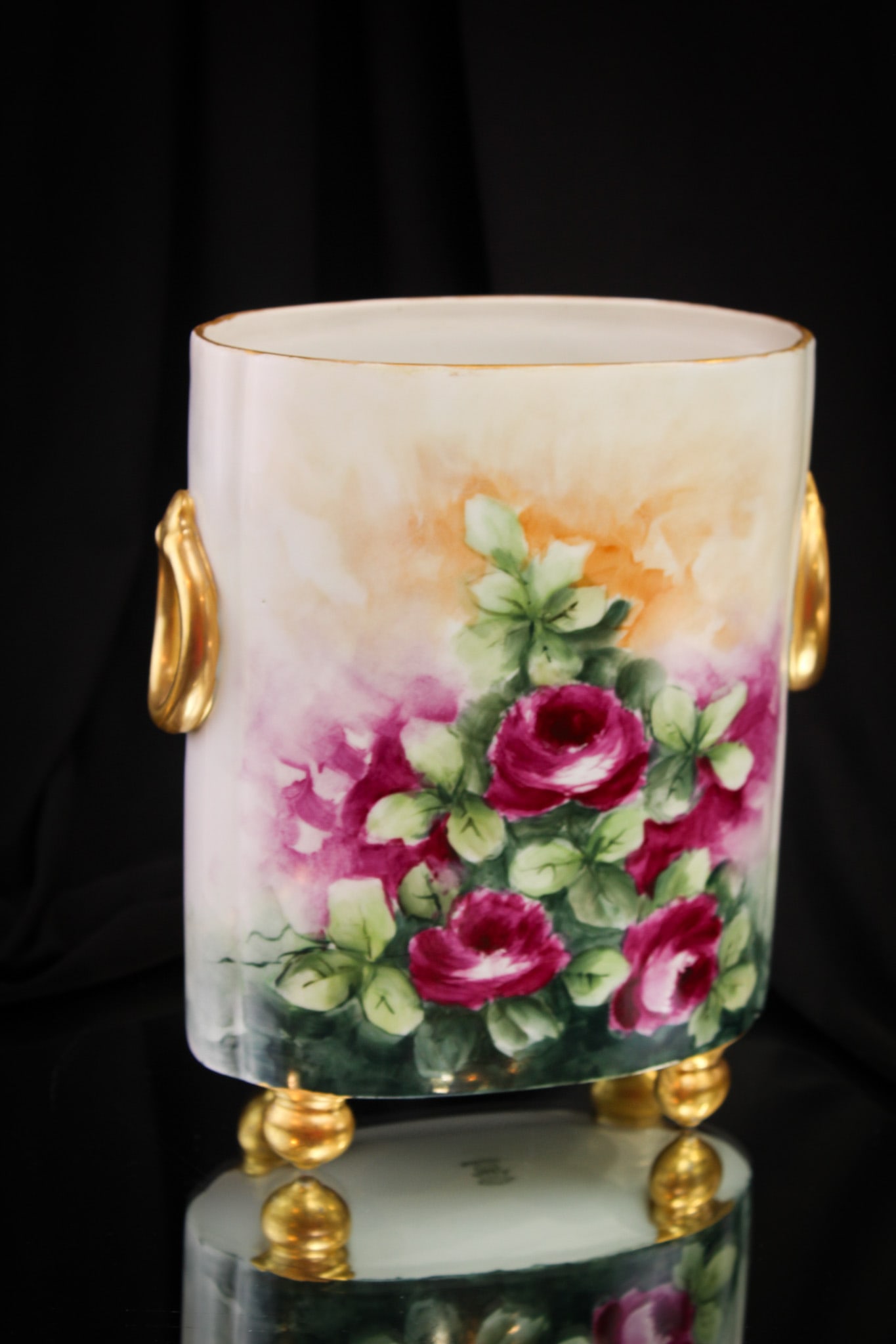 Limoges France Hand Painted Roses Cache' Pot: Beautiful hand painted porcelain cache' pot adorned with roses and lots of gold.