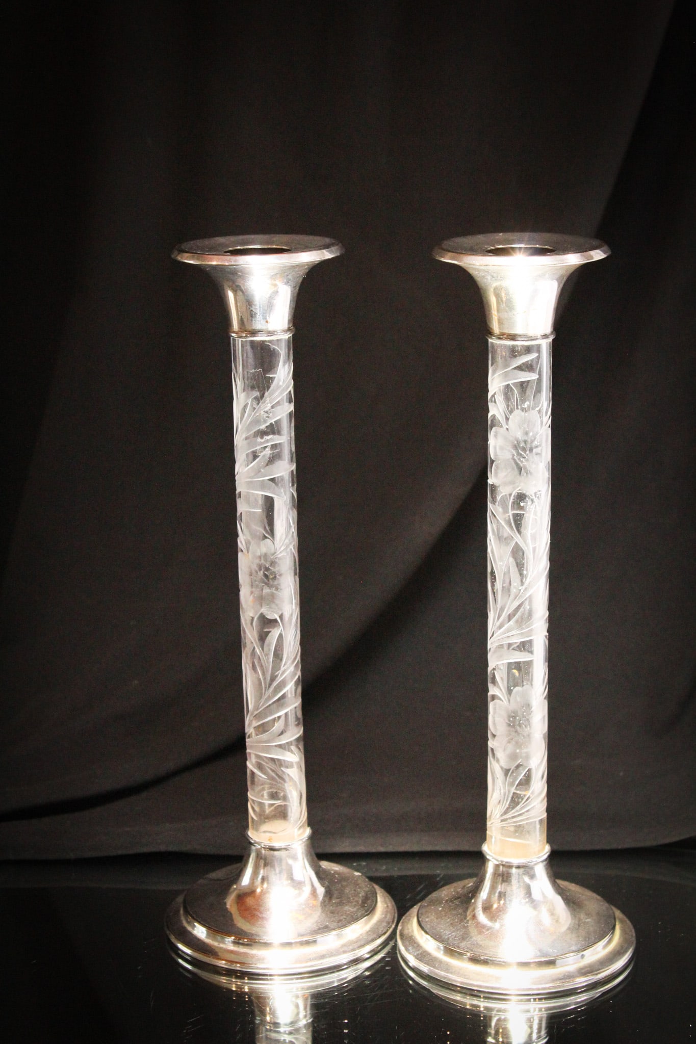 Pairpoint Silverplate Cut Glass Candlesticks: Beautiful pair of Pairpoint signed silverplate and cut glass floral engraved candlesticks. Very showy.