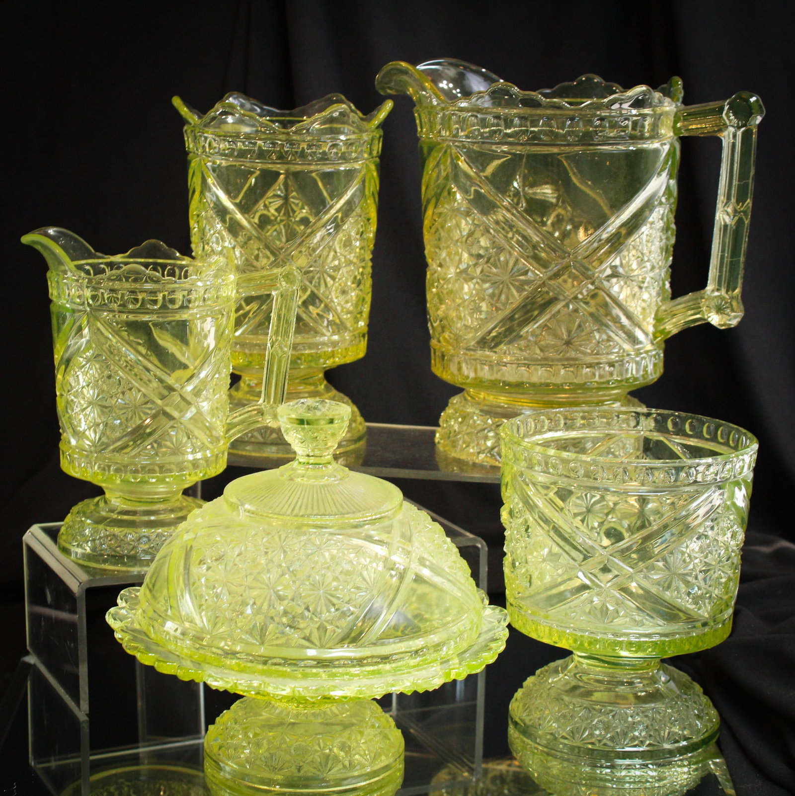 5 pc Lot Vaseline Daisy & Button w/ Crossbars Victorian Glass: Gorgeous offering of five fab pieces of "Daisy & Button with Crossbars" pattern.