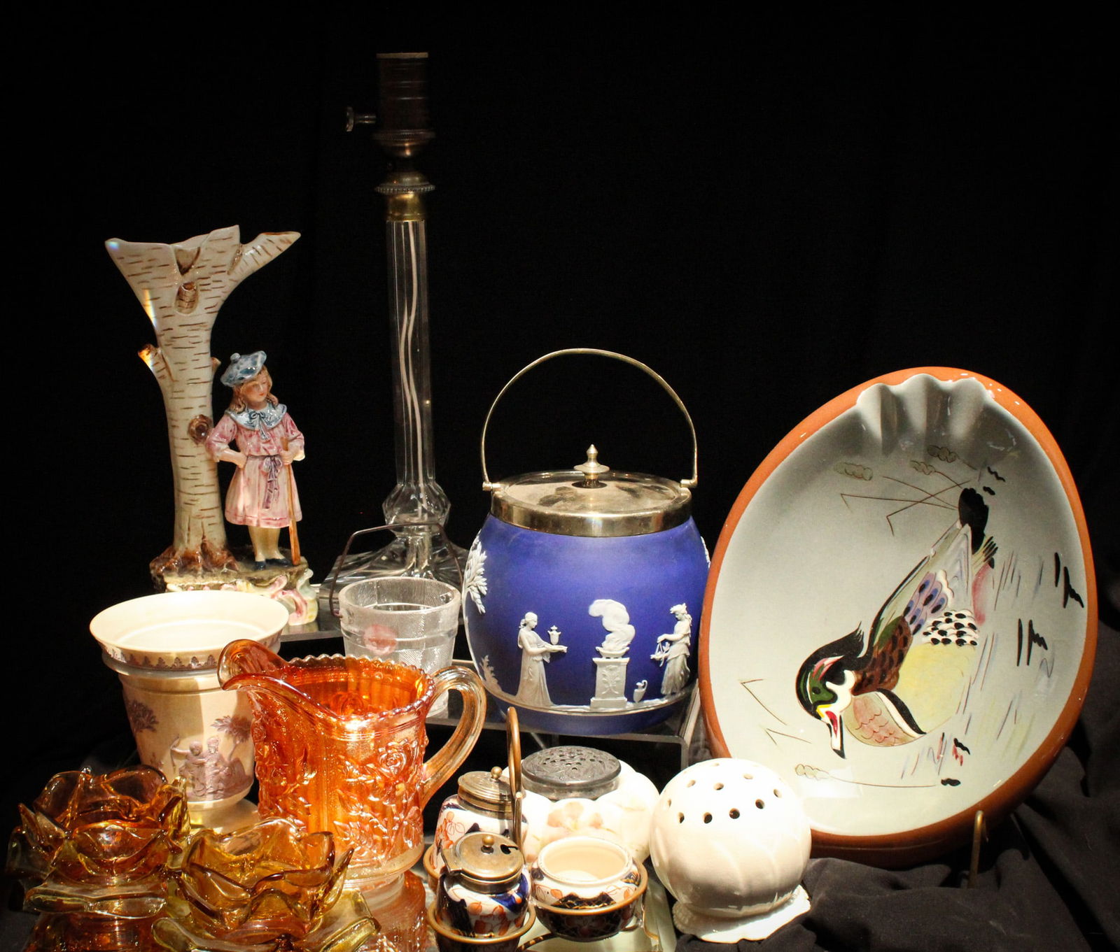 Wedgewood Majolica Mt. Washington Lighting & More: Combined lot of wonderful unique items. Lot is comprised of a Wedgewood biscuit jar, Mt. Washington Tomato sugar shaker, pair of amberina rose form electric shades, majolica figural vase, carnival gla