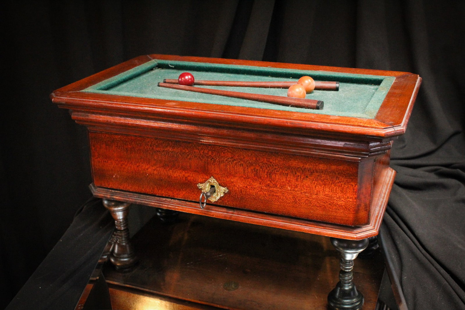 Antique Mahogany Billards Cigar Case Humidor: Exceptional mahogany early 20th century billards cigar humidor complete with original key and inner trays. Amazing piece and in amazing condition. Measures 7 1/4" by 15"