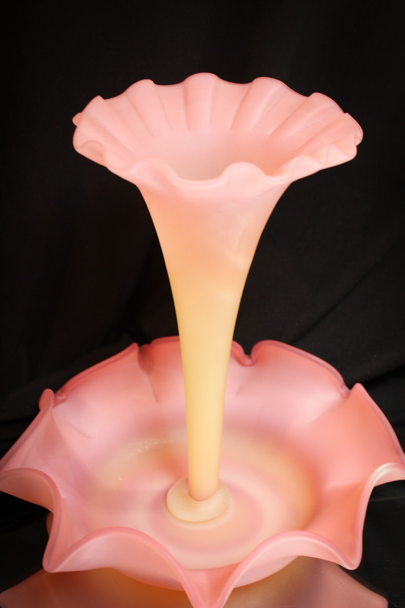 Italian Murano Burmese Glass Epergne Centerpiece: Nice graceful form to this single horn Italian origin Murano burmese glass epergne. Go find one!