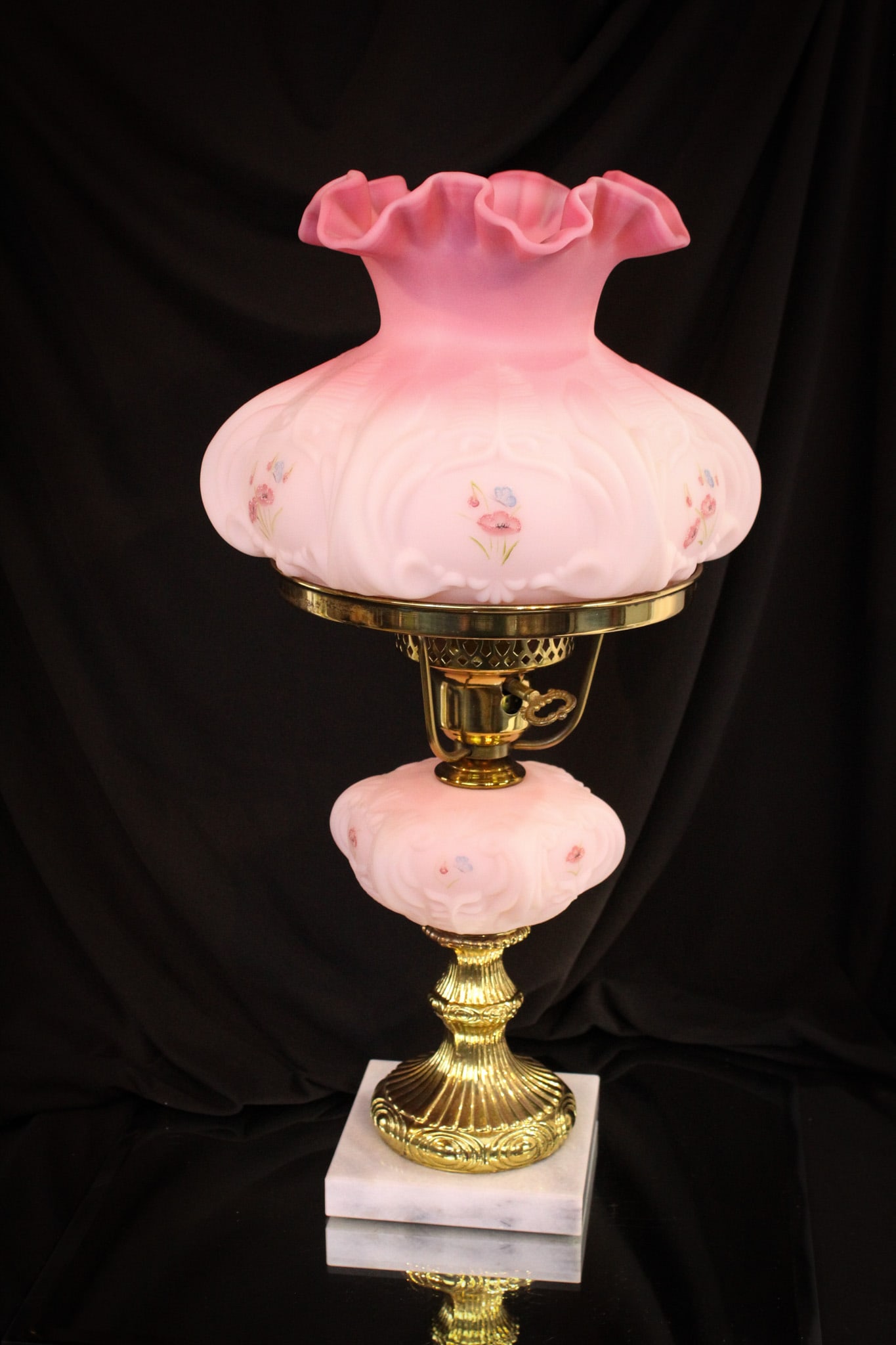 Fenton Rosalene Hand Painted Student Lamp 357/1000 (1 of 10)
