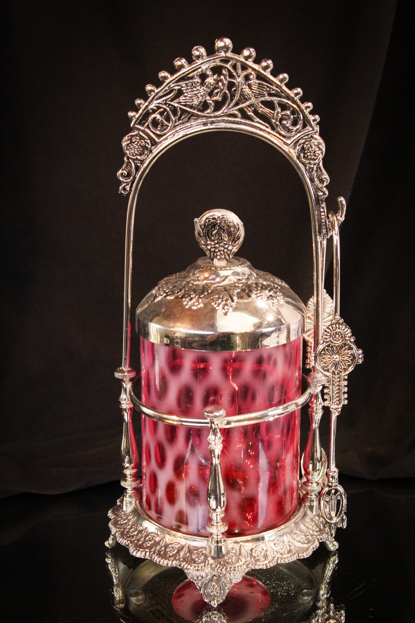 Fenton Cranberry Opalescent Honeycomb Pickle Castor (1 of 9)