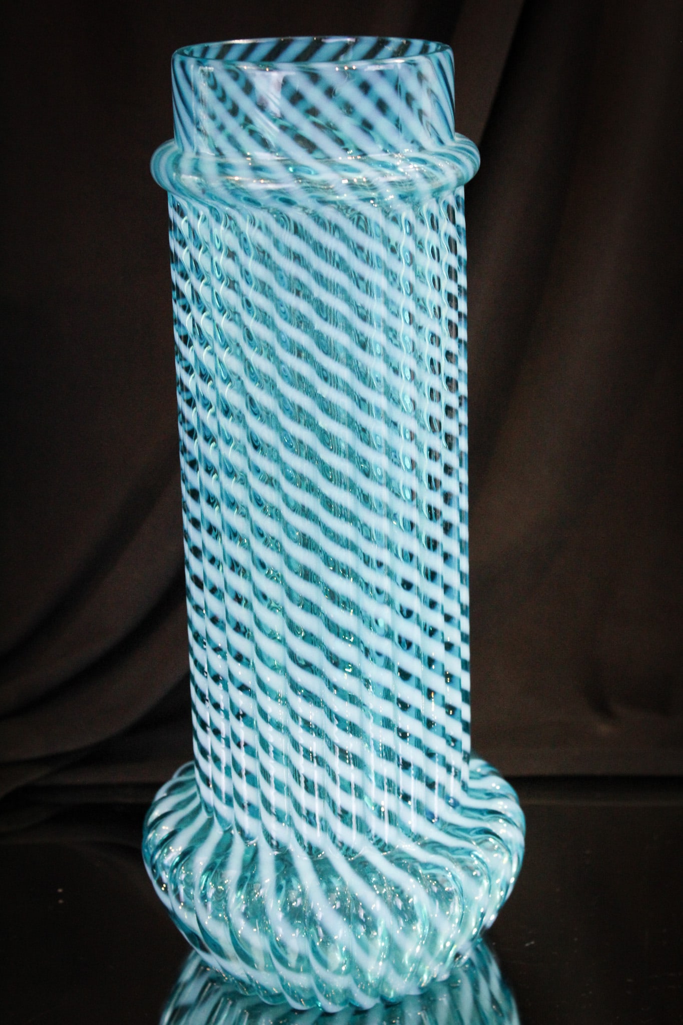 Scarce Blue Opalescent Chrysanthemum Base Swirl Straw Jar: Superb Northwood blue opalescent Chrysanthemum Base swirl pattern straw jar base. Seldom ever found, this is a fine example in blue opalescent.