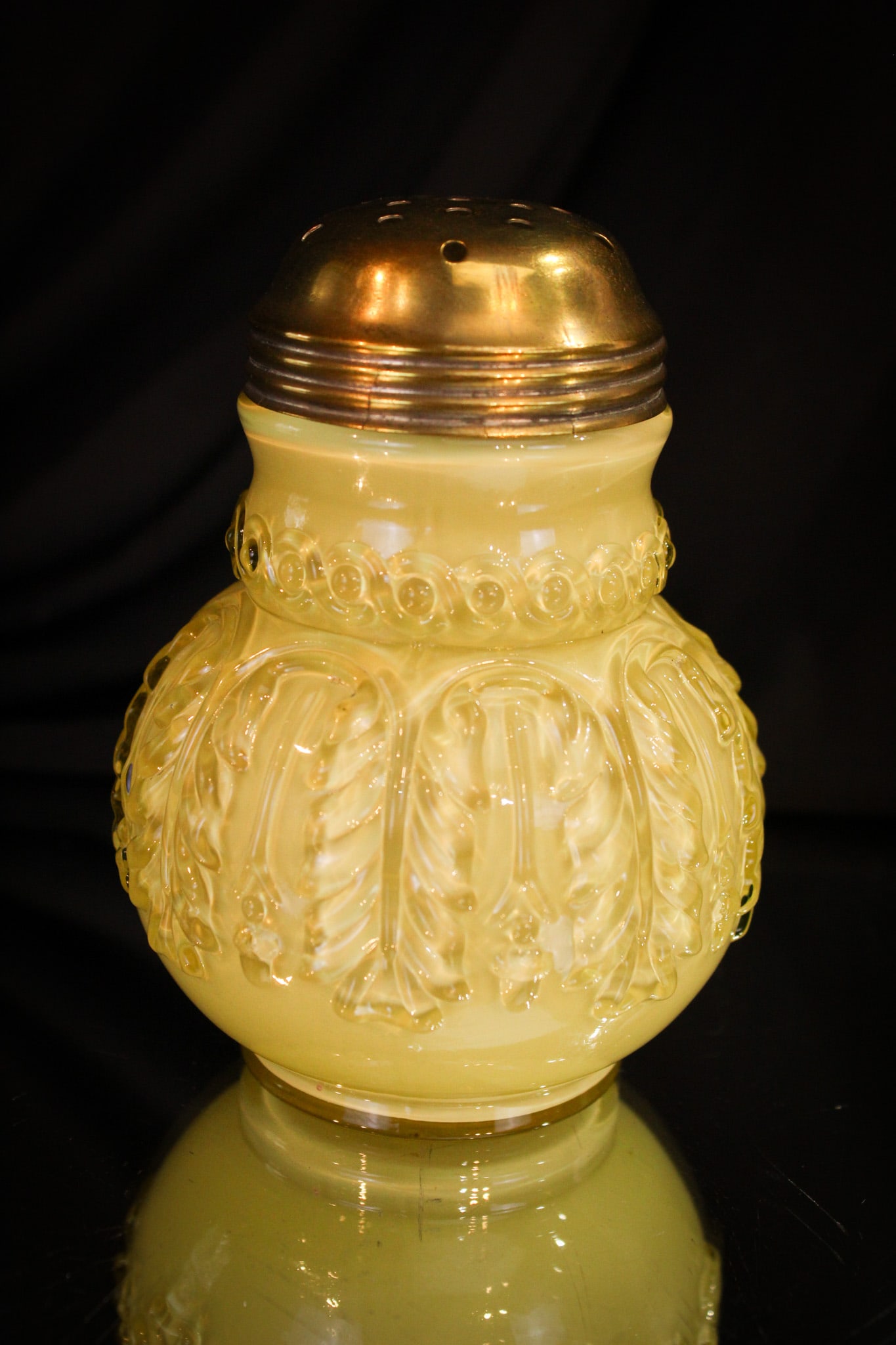 Northwood Leaf Umbrella Victorian Sugar Shaker Muffineer: Along with our theme of lemon Leaf Umbrella we are offering this nice Victorian sugar shaker.
