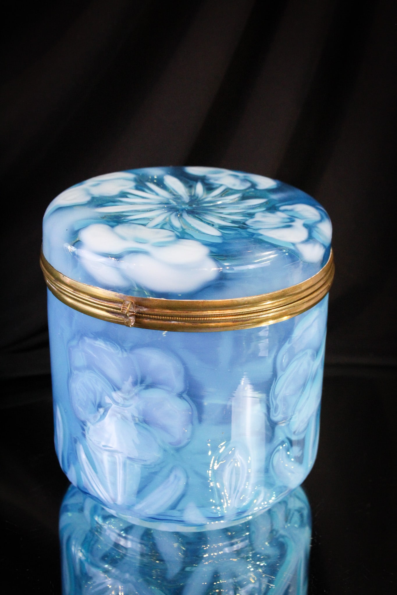 Amazing & Huge 6"  Blue Opalescent Pansy Dresser Jar (1 of 6)