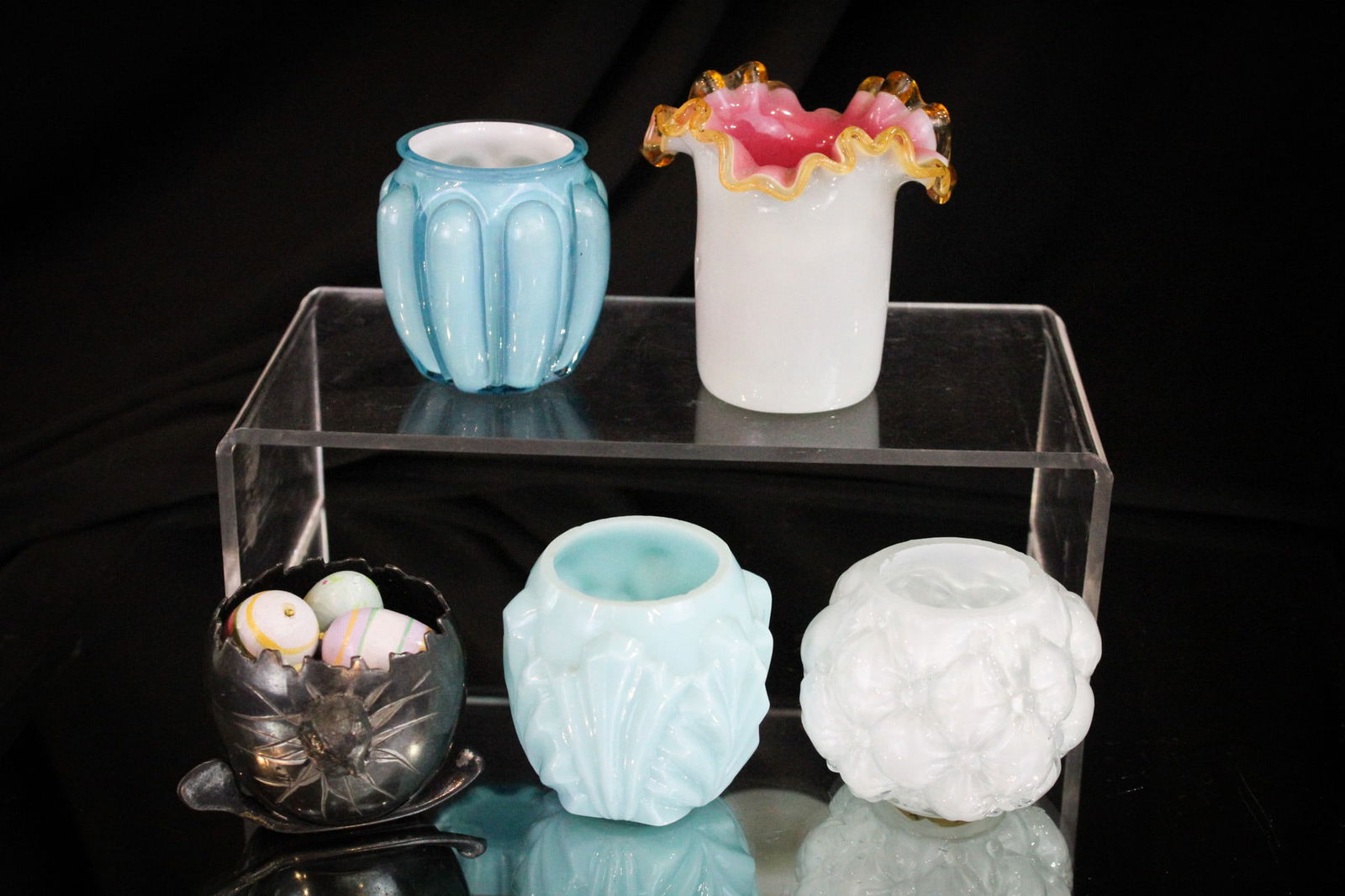 5 pc Lot Victorian Glass Toothpick Holders: Nice accumulation of Victorian toothpick holders. Three consolidated examples, one peachblow, and one silverplate delight.