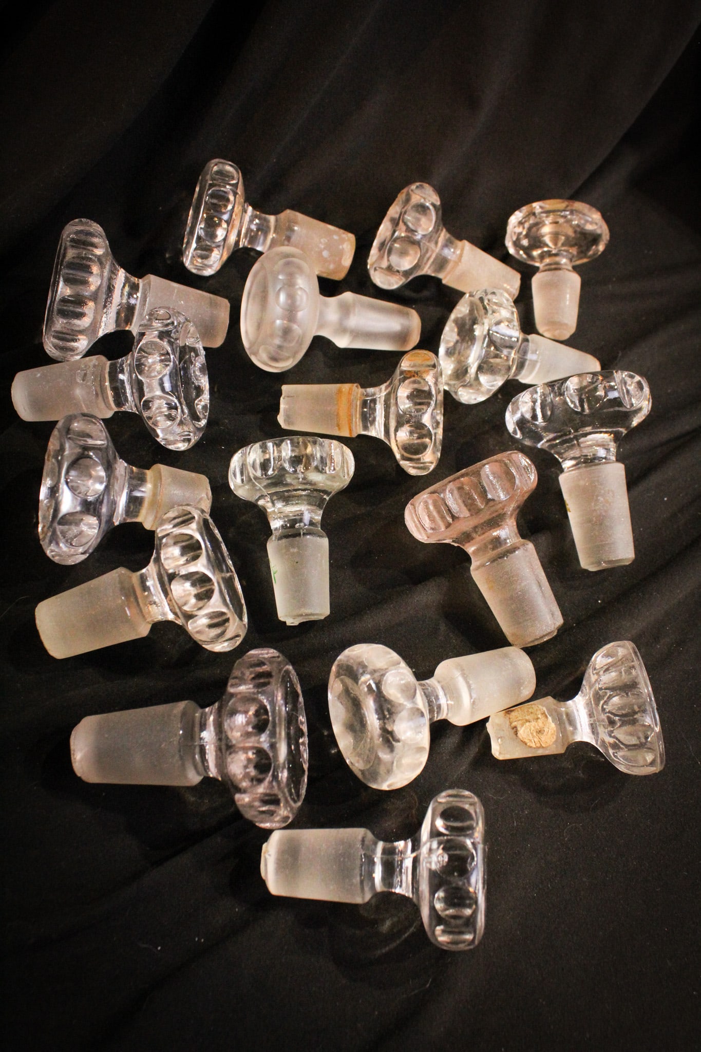17 pc Lot Antique Glass Decanter Bottle Cologne Stoppers (1 of 5)