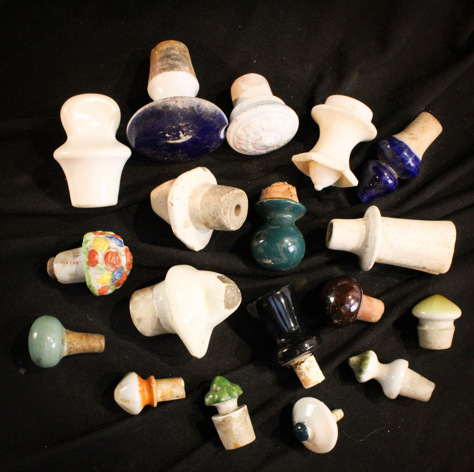 18 pc Lot Porcelain Bottle Decanter Stoppers (1 of 6)