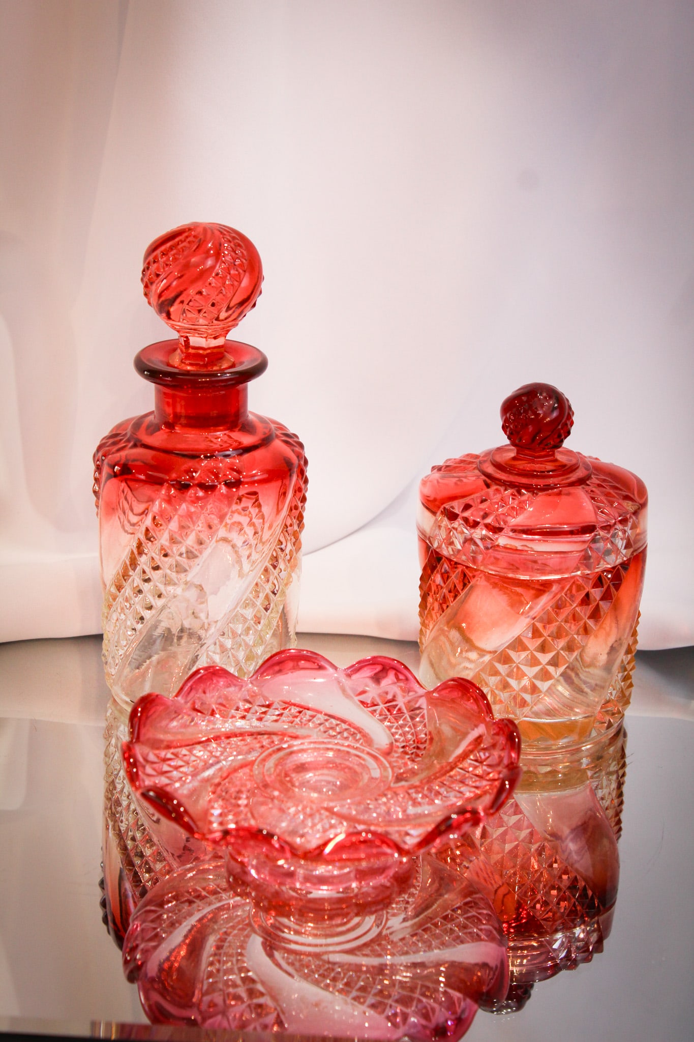 3 pc Lot Baccarat France Rose Tiente Glass Dresser Items (1 of 11)