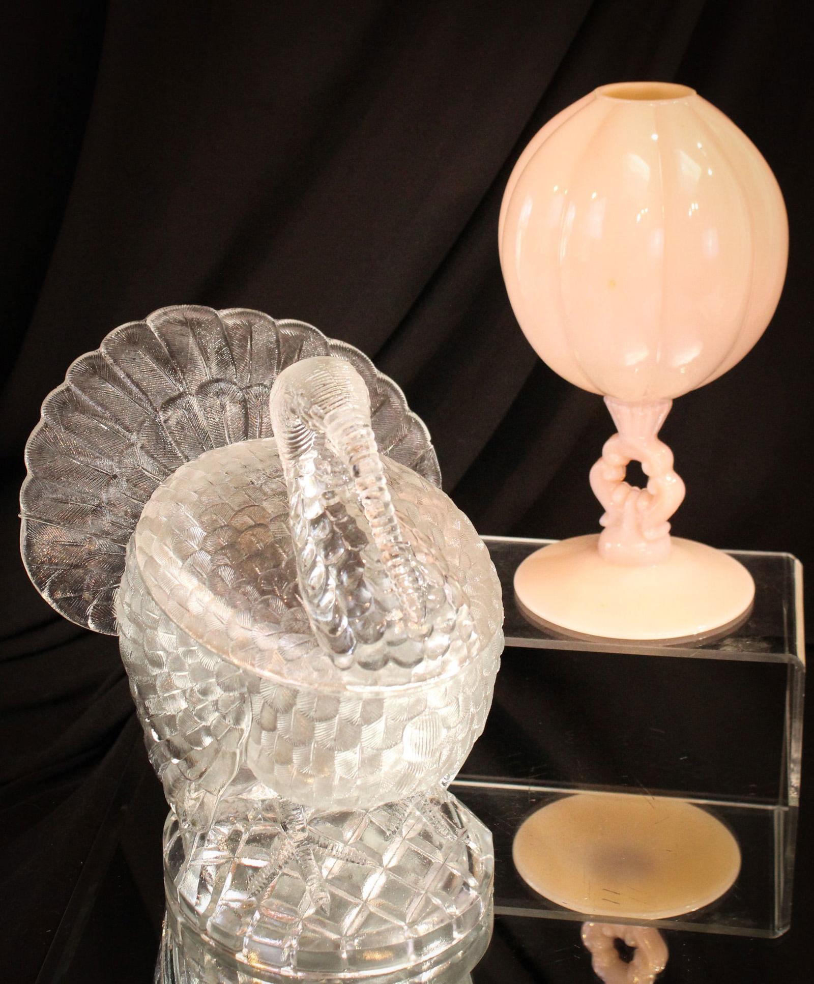 2 pc Lot Cambridge Glass Key Hole Ivy Vase & Turkey (1 of 17)