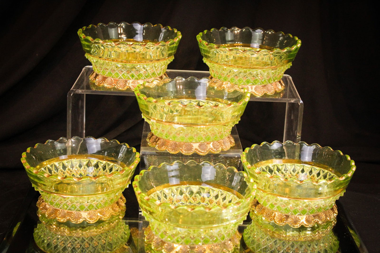 6 pc Lot Riverside Glass Petticoat Gilt Berry Bowls (1 of 8)