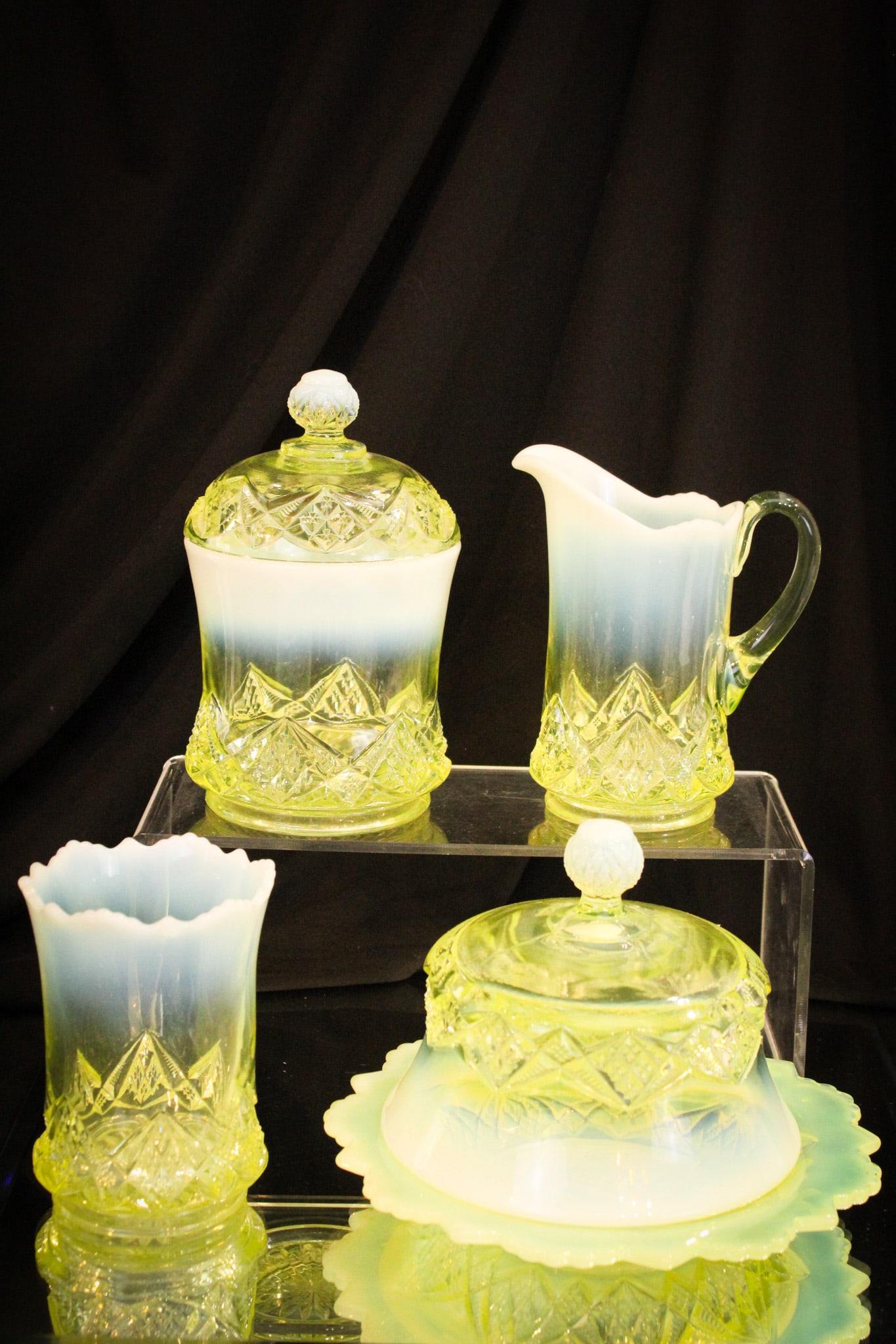 Northwood Victorian Vaseline Opalescent Diamond Spearhead Table Set (1 of 20)