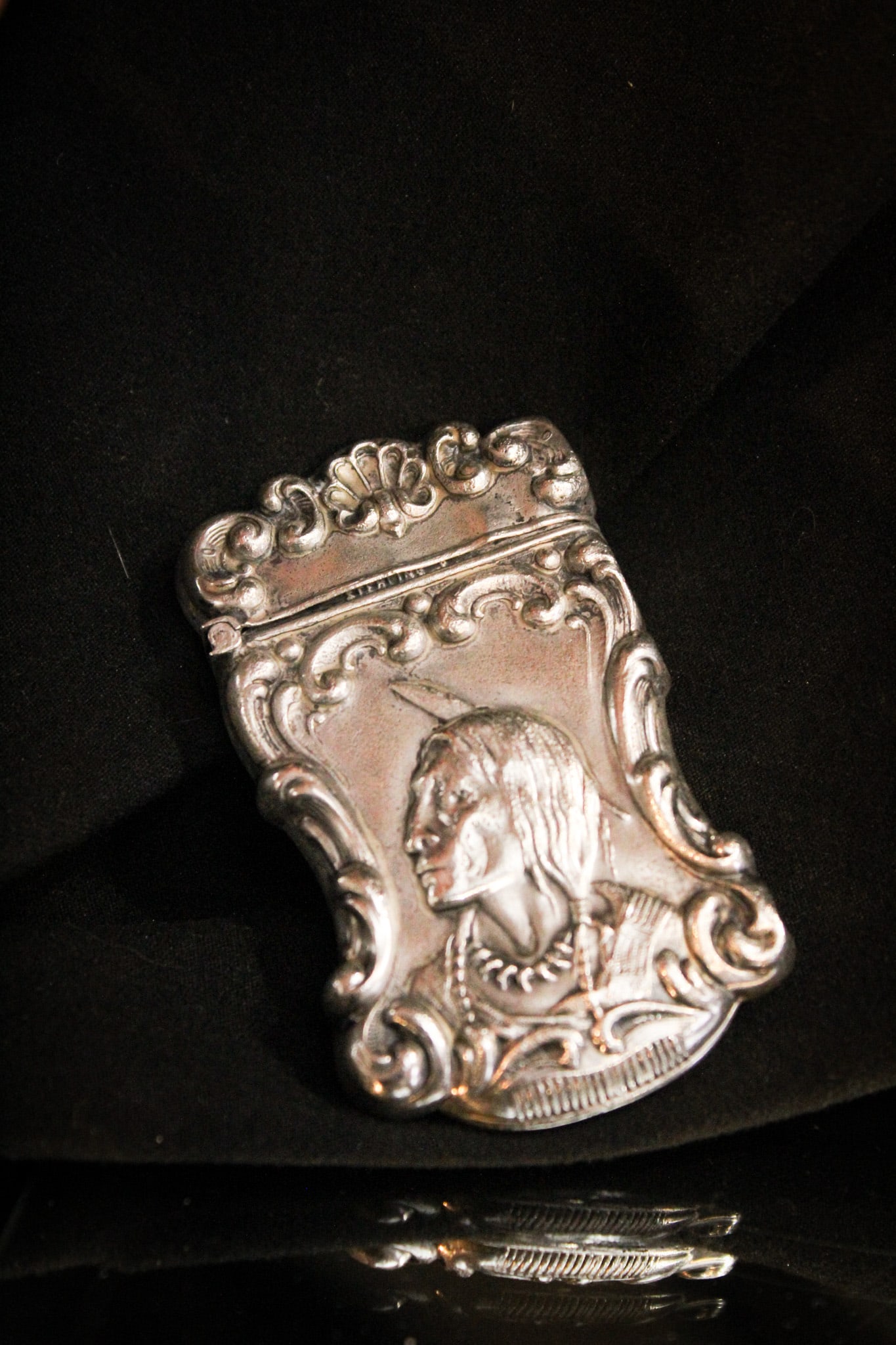 Sterling Indian Chief Match Safe (1 of 5)