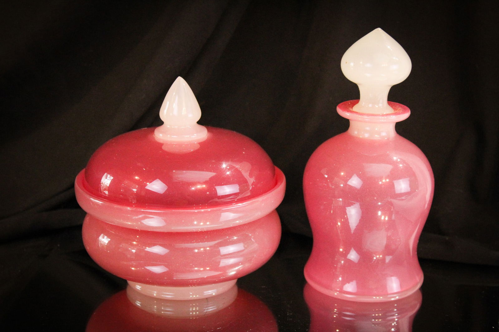 2 pc Steuben & More Rosaline and Alabaster Vanity Powder & Perfume (1 of 12)